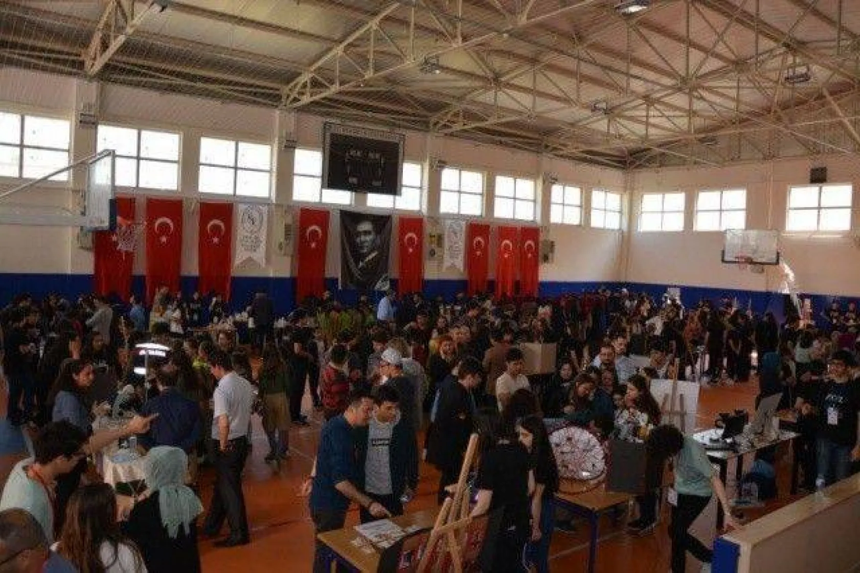 TUBİTAK 4006 Bilim Fuarının açılışı yapıldı