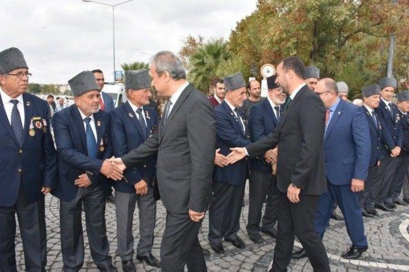 29 Ekim Coşkusu Çelenk Sunma Töreni ile Başladı