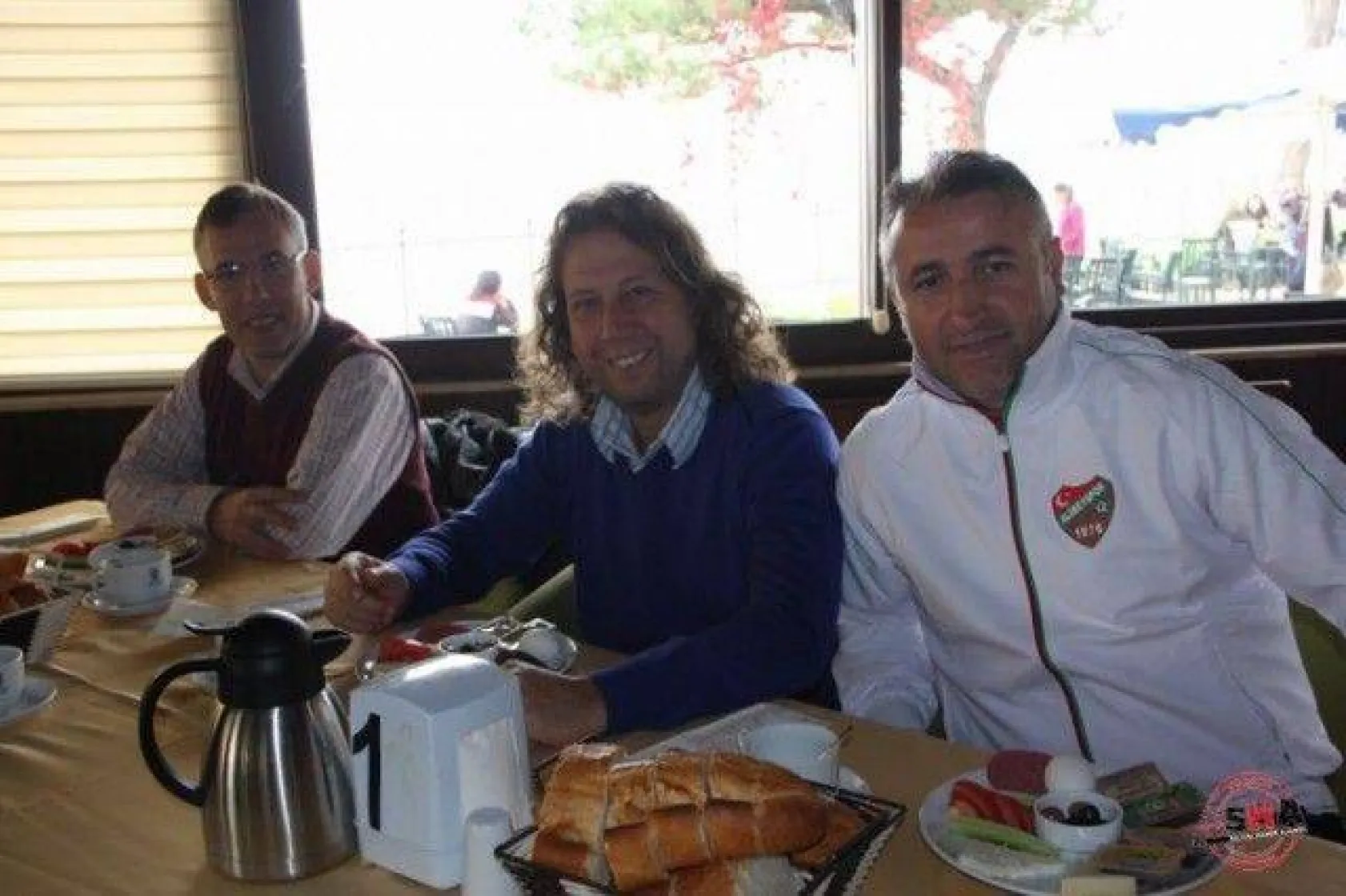 Bayan Futbol Takımına Moral Kahvaltısı