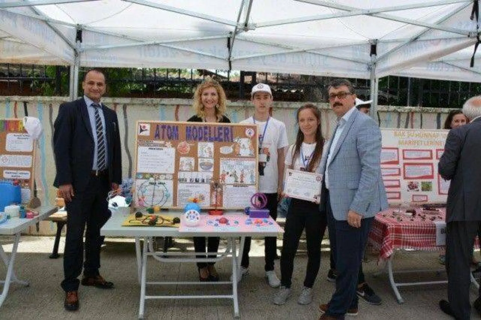 Değirmenköy Lisesinde TÜBİTAK 4006 Bilim Fuarı açıldı