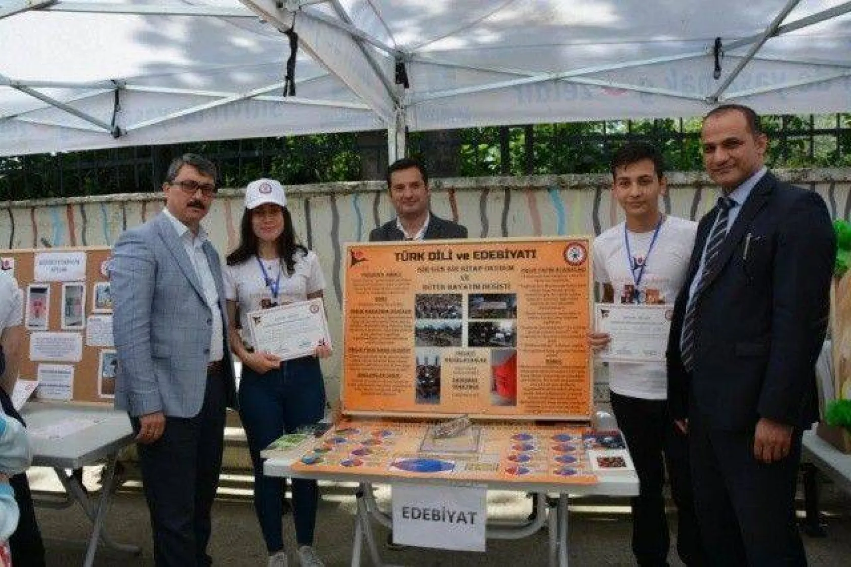 Değirmenköy Lisesinde TÜBİTAK 4006 Bilim Fuarı açıldı