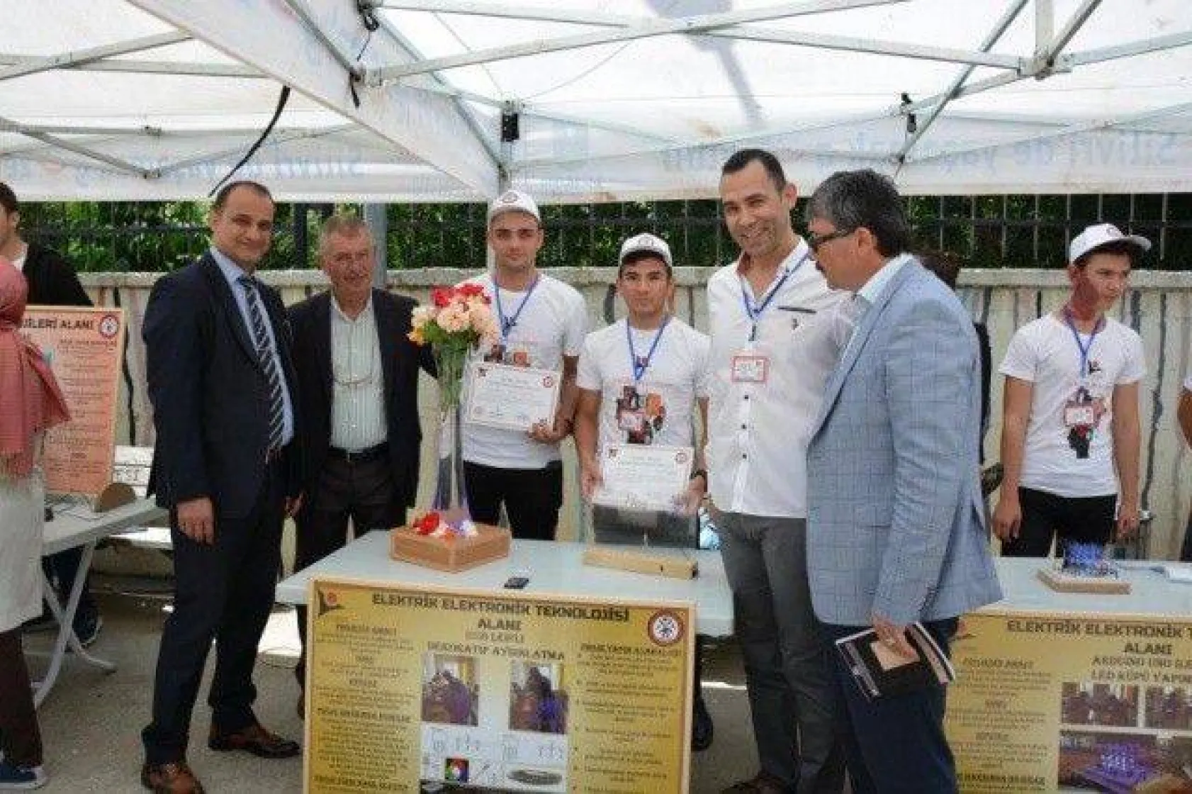 Değirmenköy Lisesinde TÜBİTAK 4006 Bilim Fuarı açıldı