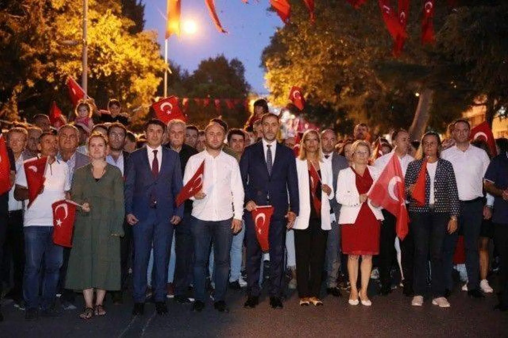 30 Ağustos coşkusu sokaklara taştı