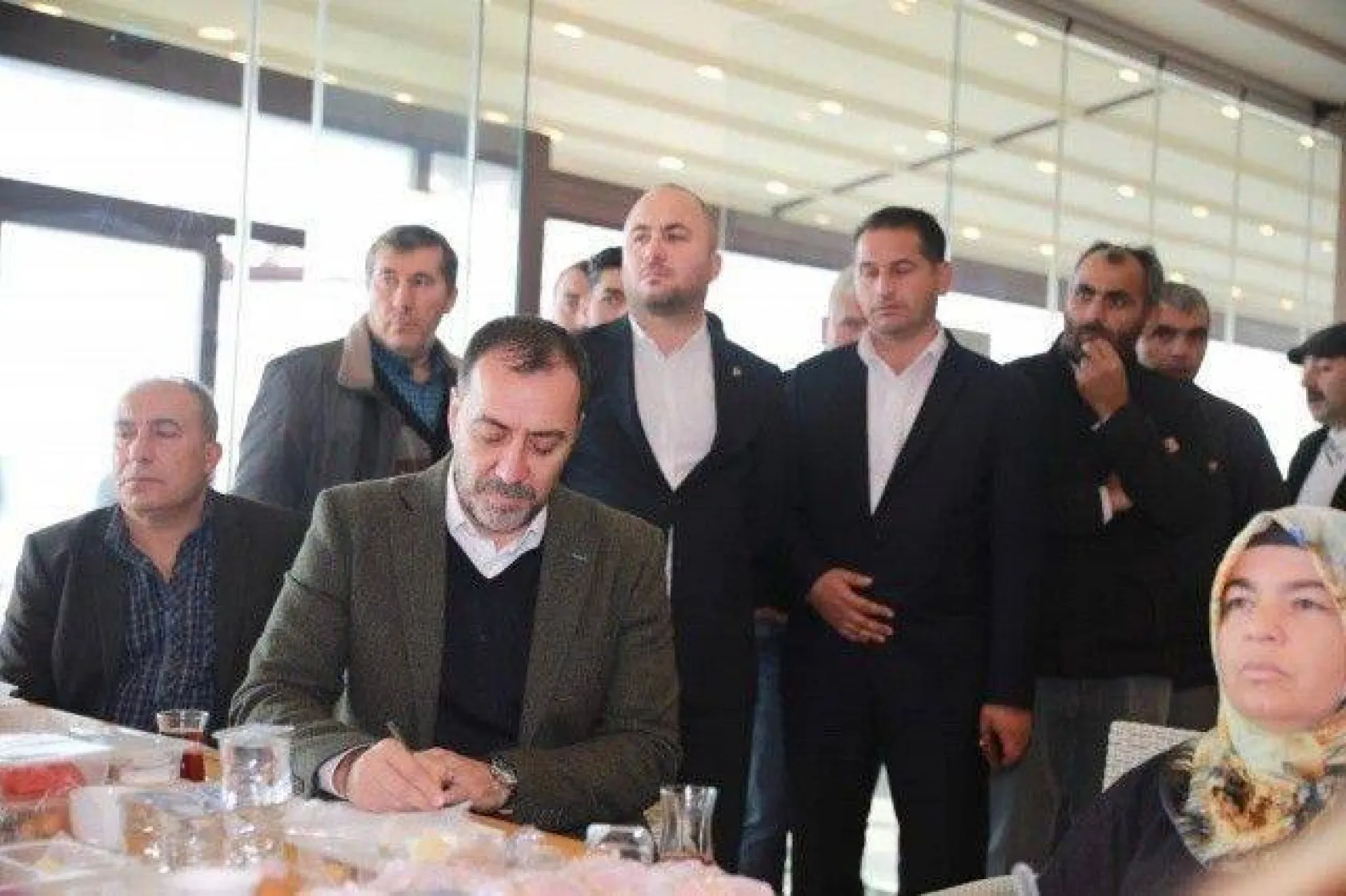 MHP'den Selimpaşalı kadınlara özel toplantı