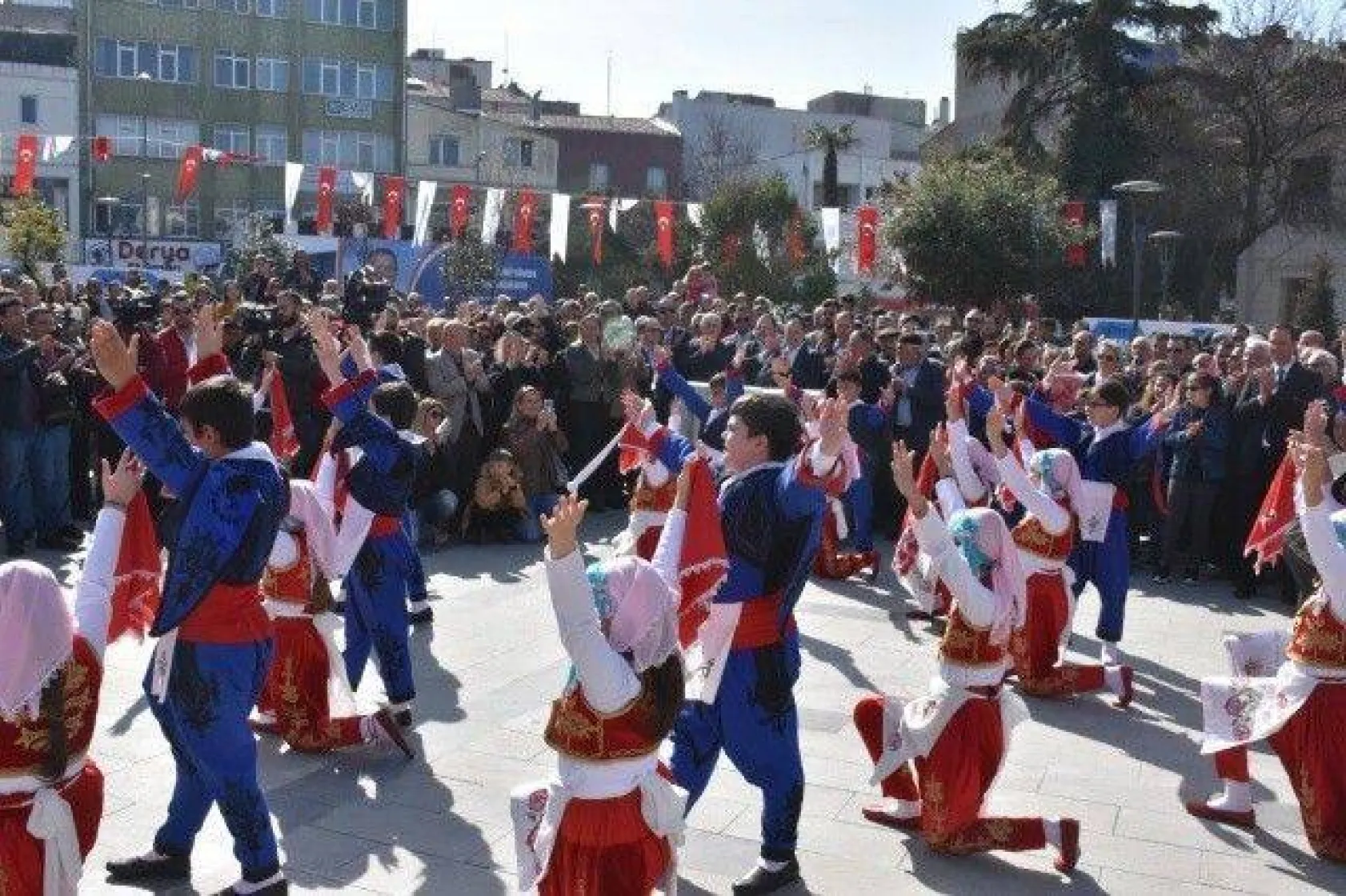 19 Mayıs Meydanı'na Coşkulu Açılış