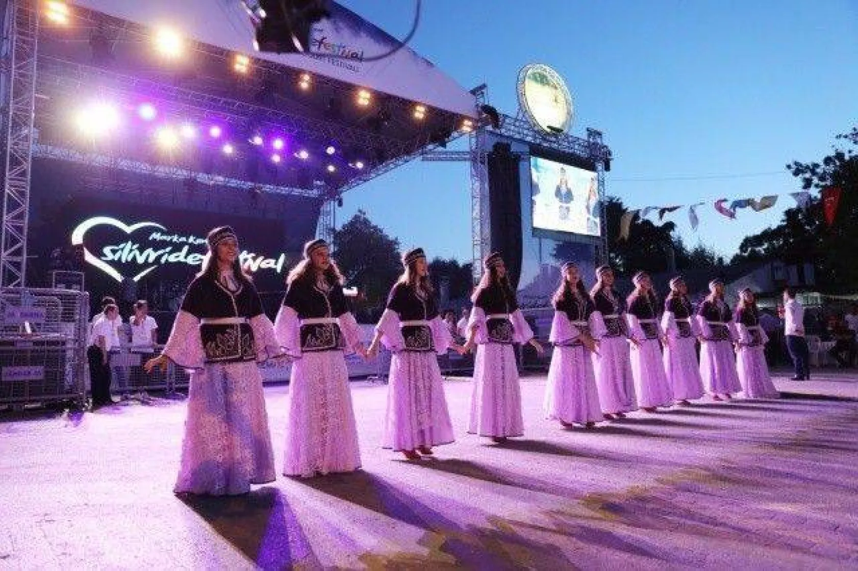 Yoğurt Festivali'nde Rock Müzik Keyfi