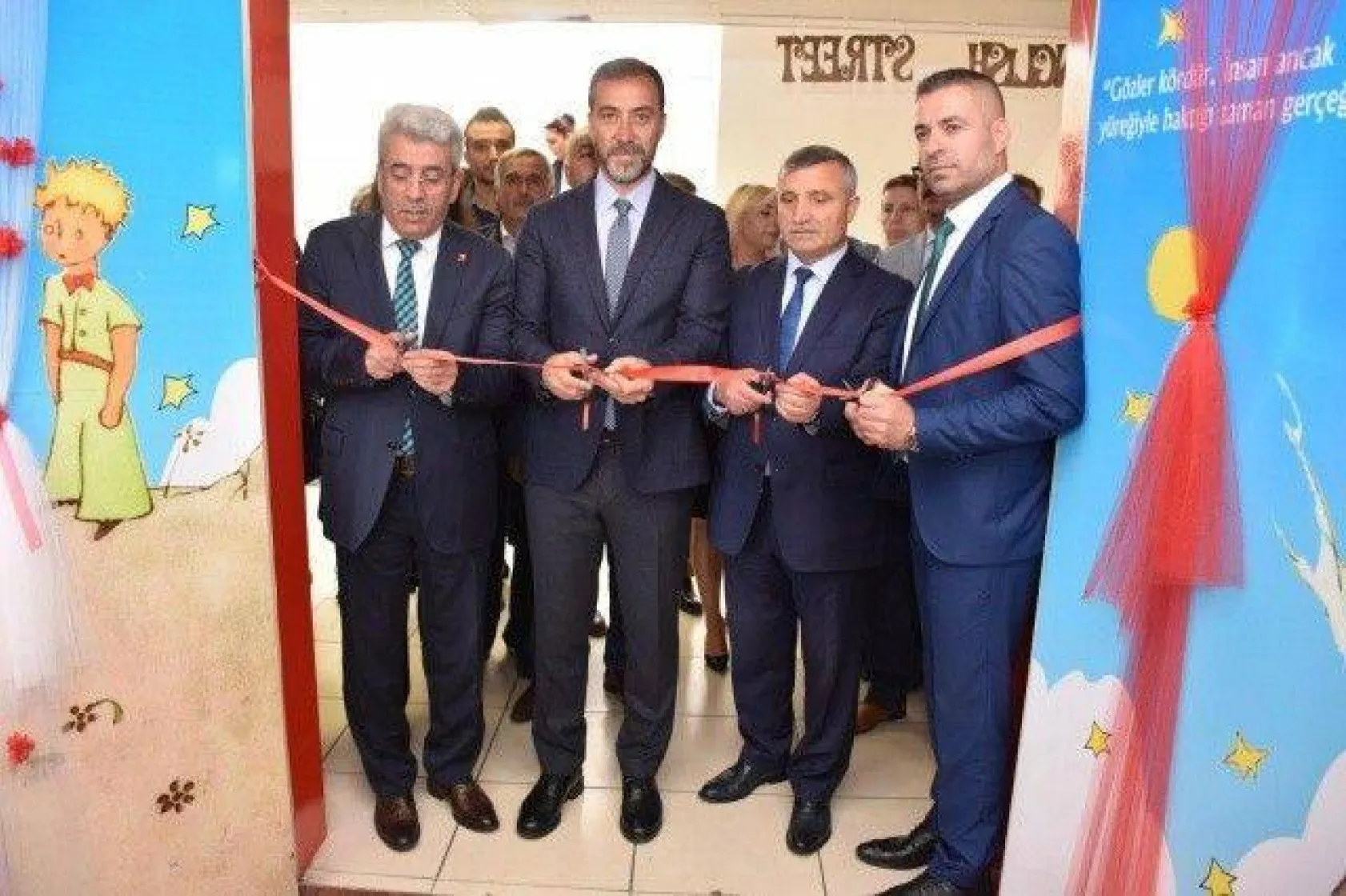 Ertuğrul Gazi Ortaokulu Kütüphanesi Açıldı