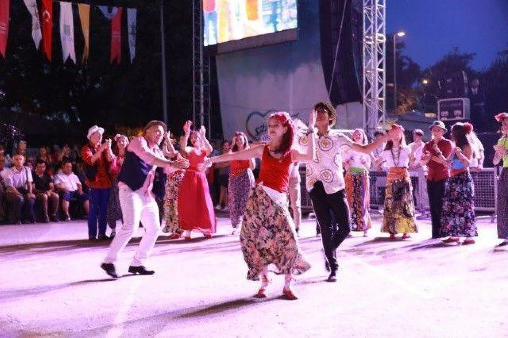 Yoğurt Festivali'nde Rock Müzik Keyfi