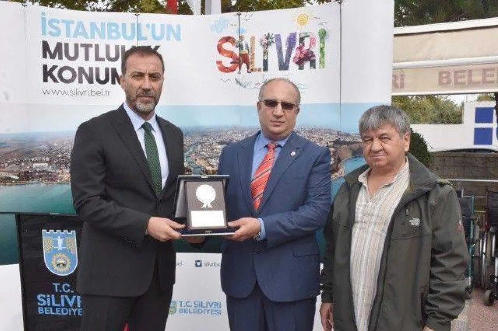 Engelli Bireylere Akülü ve Tekerlekli Sandalye Desteği