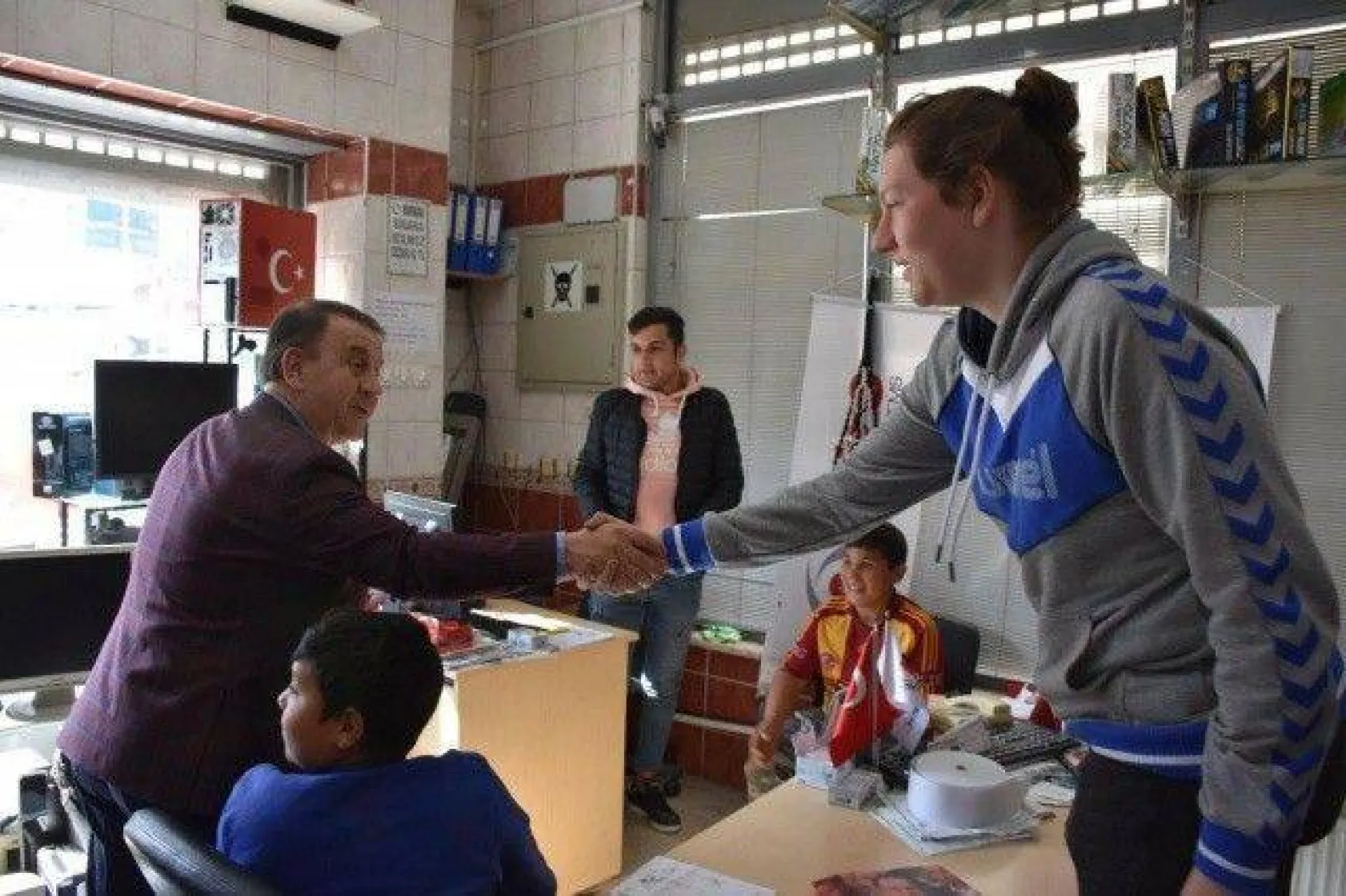 Işıklar Haftaya Esnaf Ziyareti ile Başladı