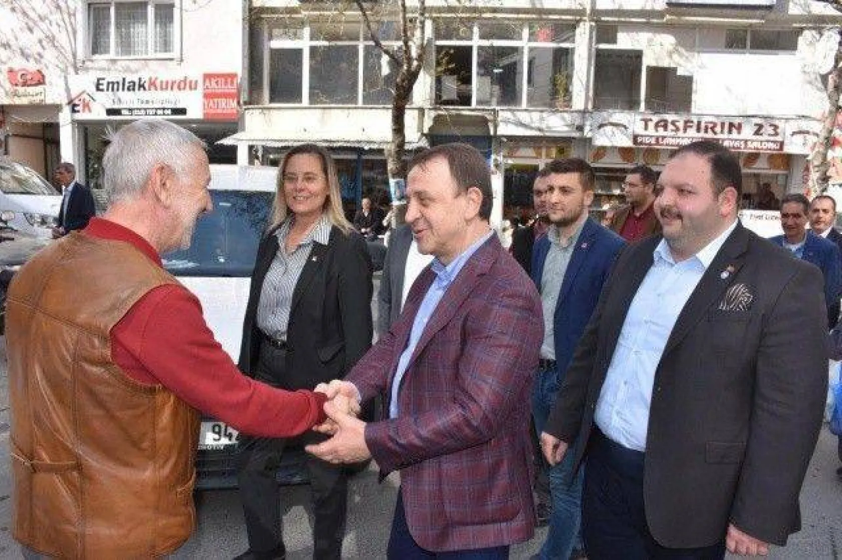 Işıklar Haftaya Esnaf Ziyareti ile Başladı