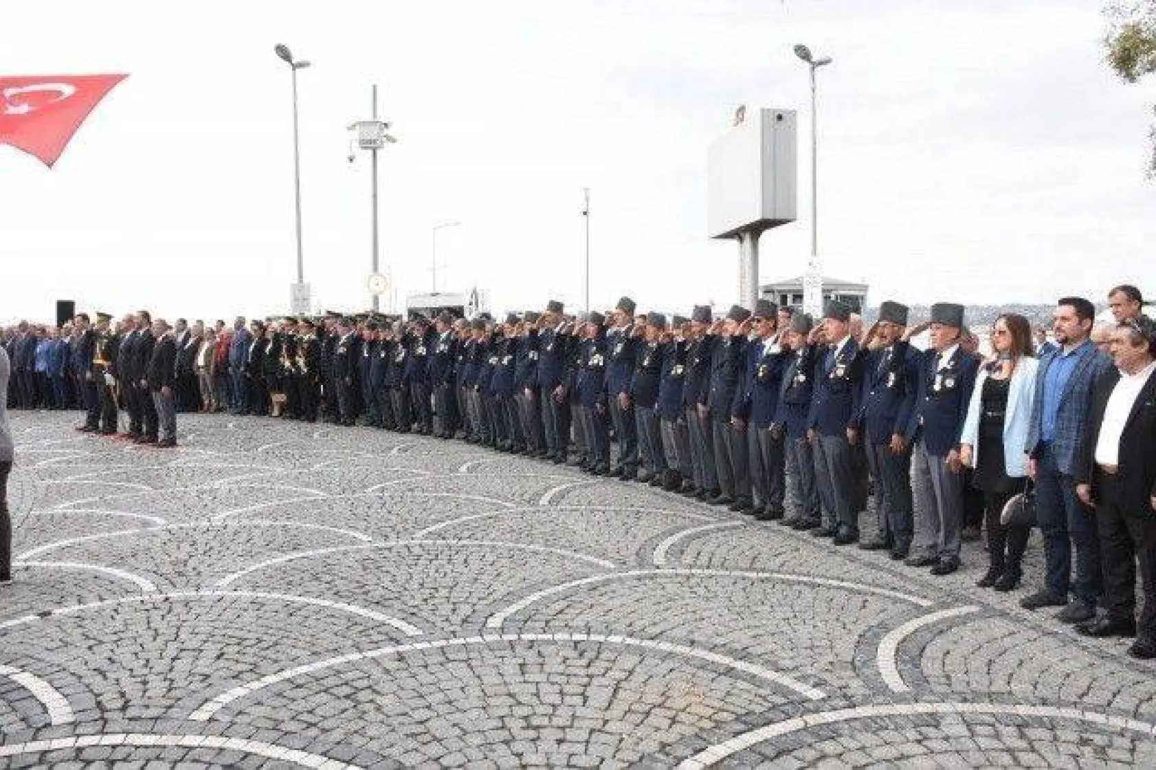 29 Ekim Coşkusu Çelenk Sunma Töreni ile Başladı