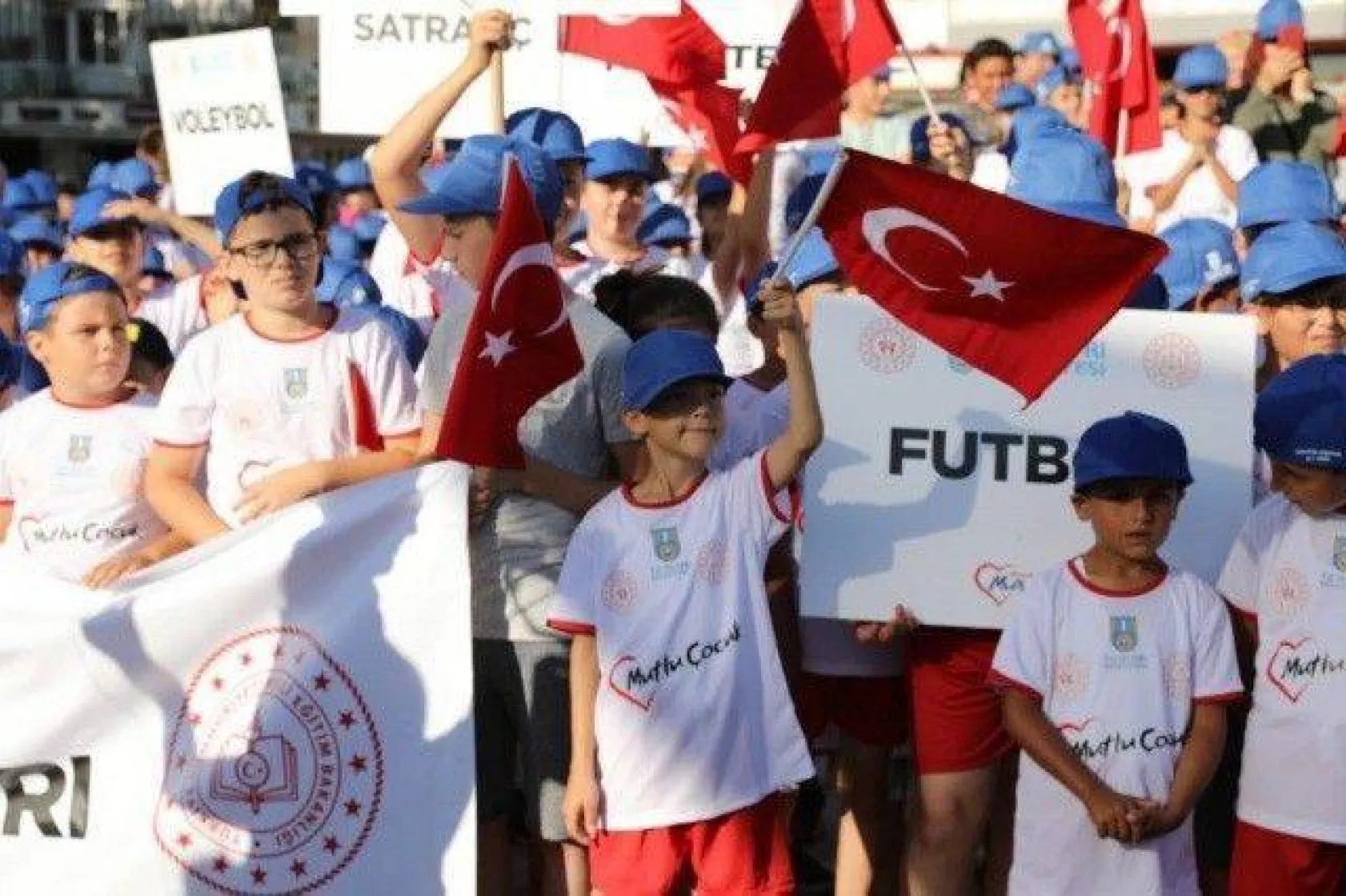 Yaz Spor Okulları Törenle Açıldı