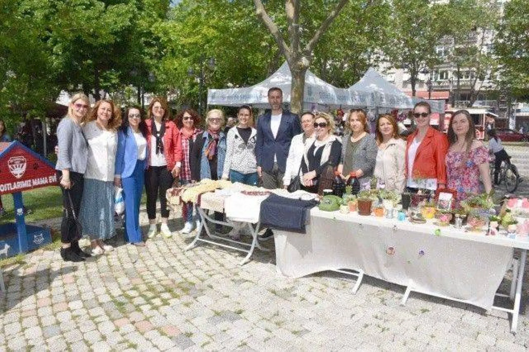 Başkan Yılmaz Anneleri Unutmadı