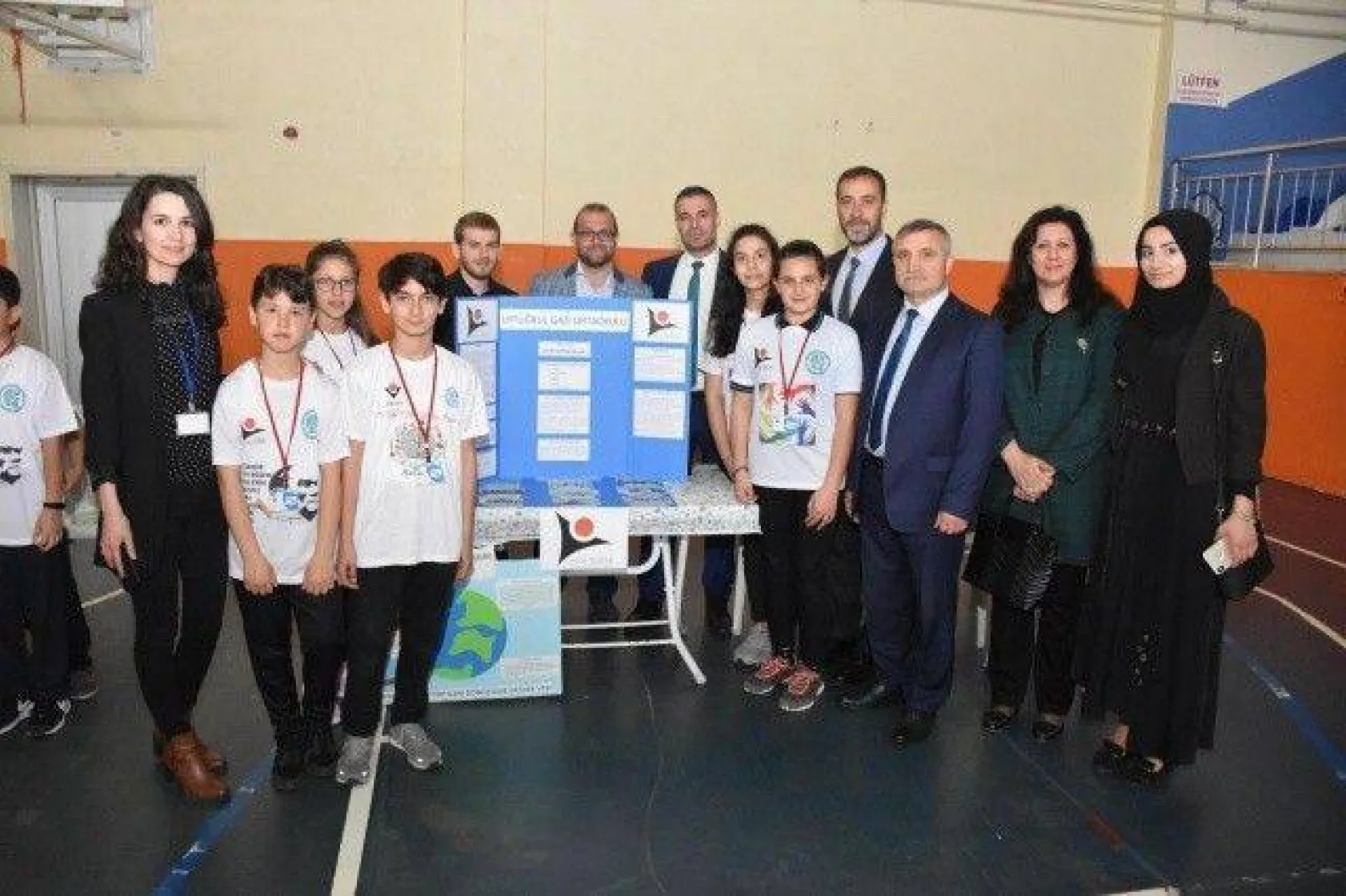 Ertuğrul Gazi Ortaokulu Kütüphanesi Açıldı