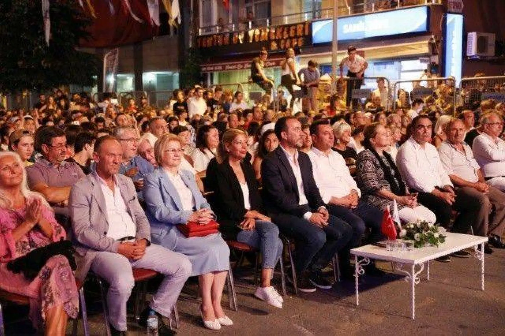 Yoğurt Festivali'nde Rock Müzik Keyfi