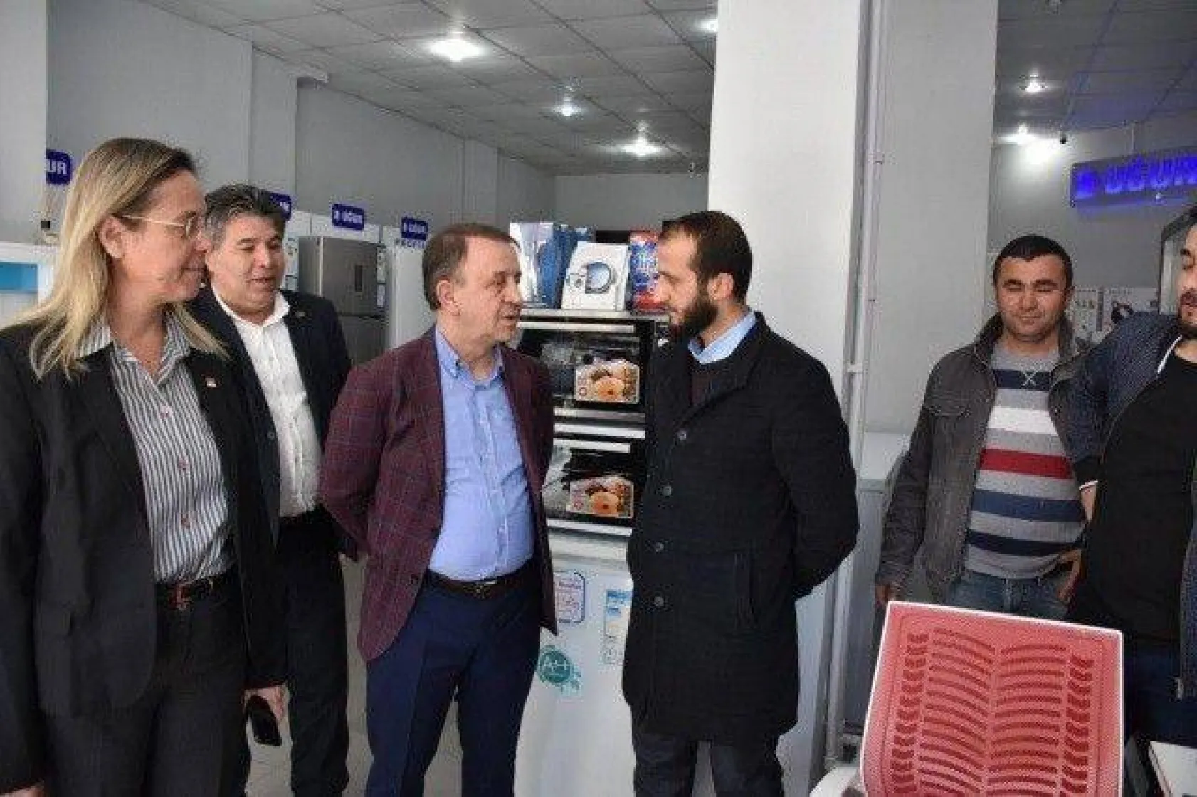 Işıklar Haftaya Esnaf Ziyareti ile Başladı