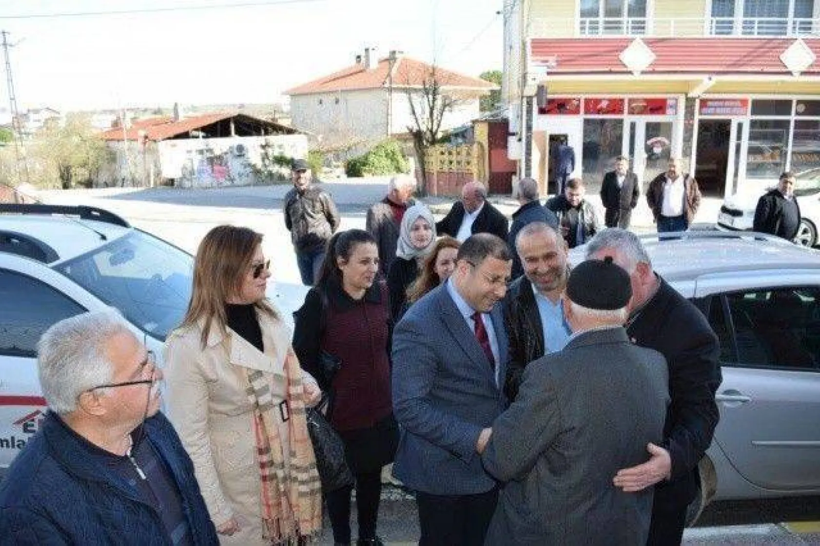 Meydanlarda 'Karakaş' farkı