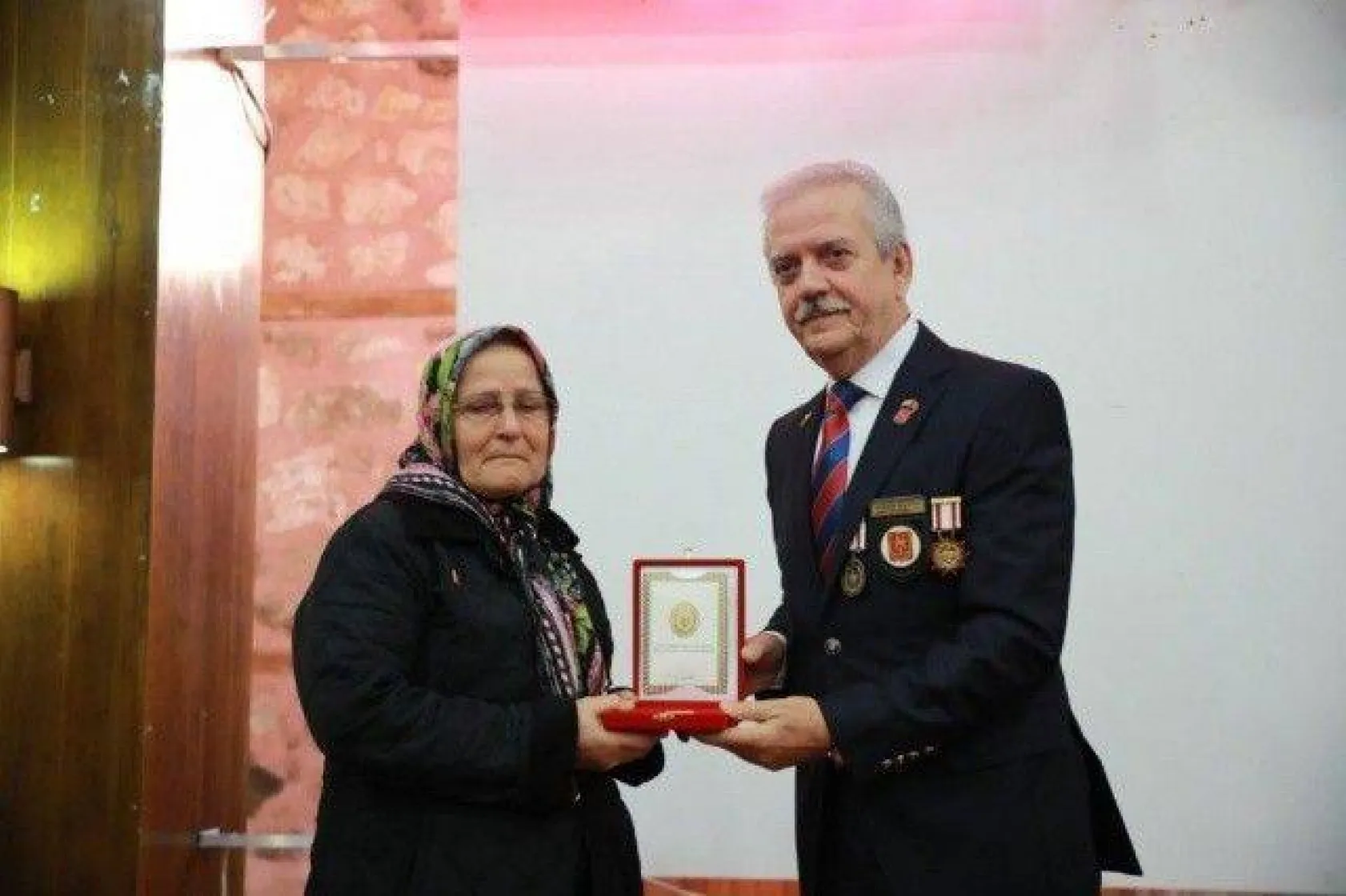 Silivri'de Kıbrıs Gazilerine Madalya Verildi