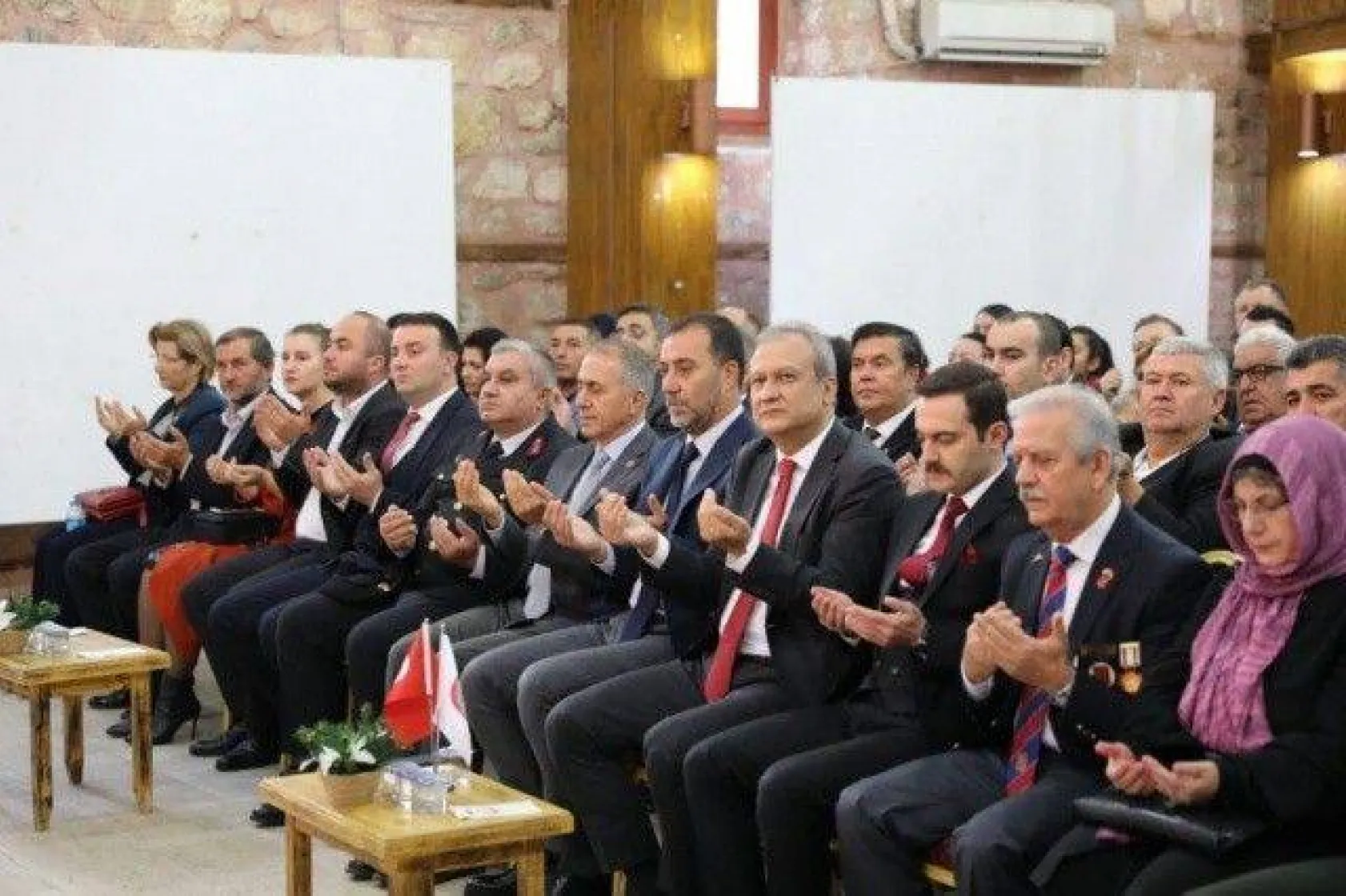 Silivri'de Kıbrıs Gazilerine Madalya Verildi