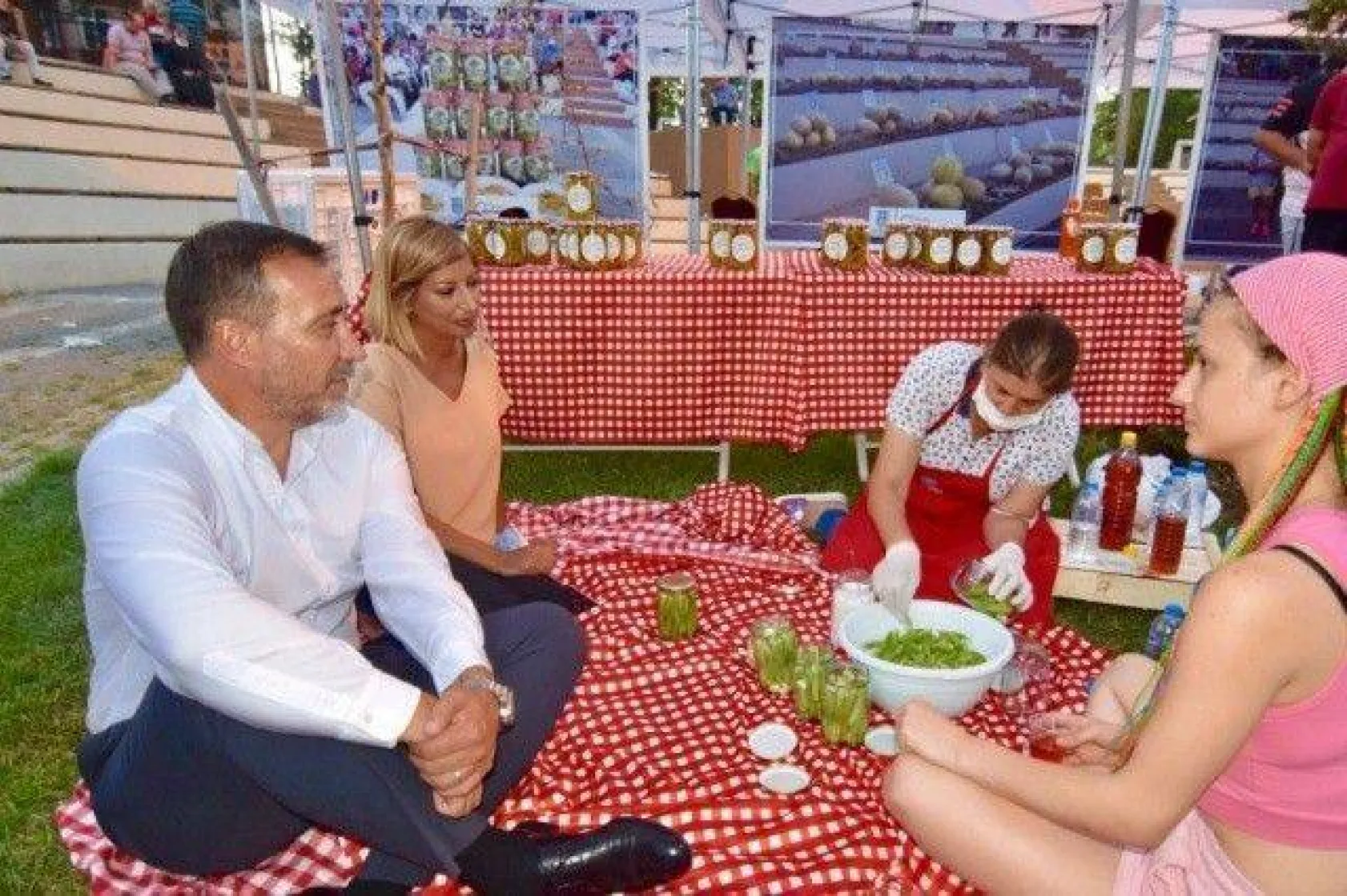 Selimpaşa'nın Kavunları ve Bamyaları Yarıştı