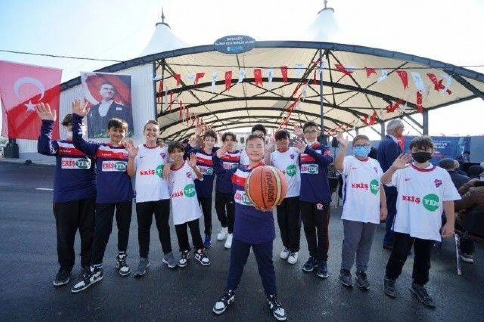 Ortaköy'de Açılış Coşkusu