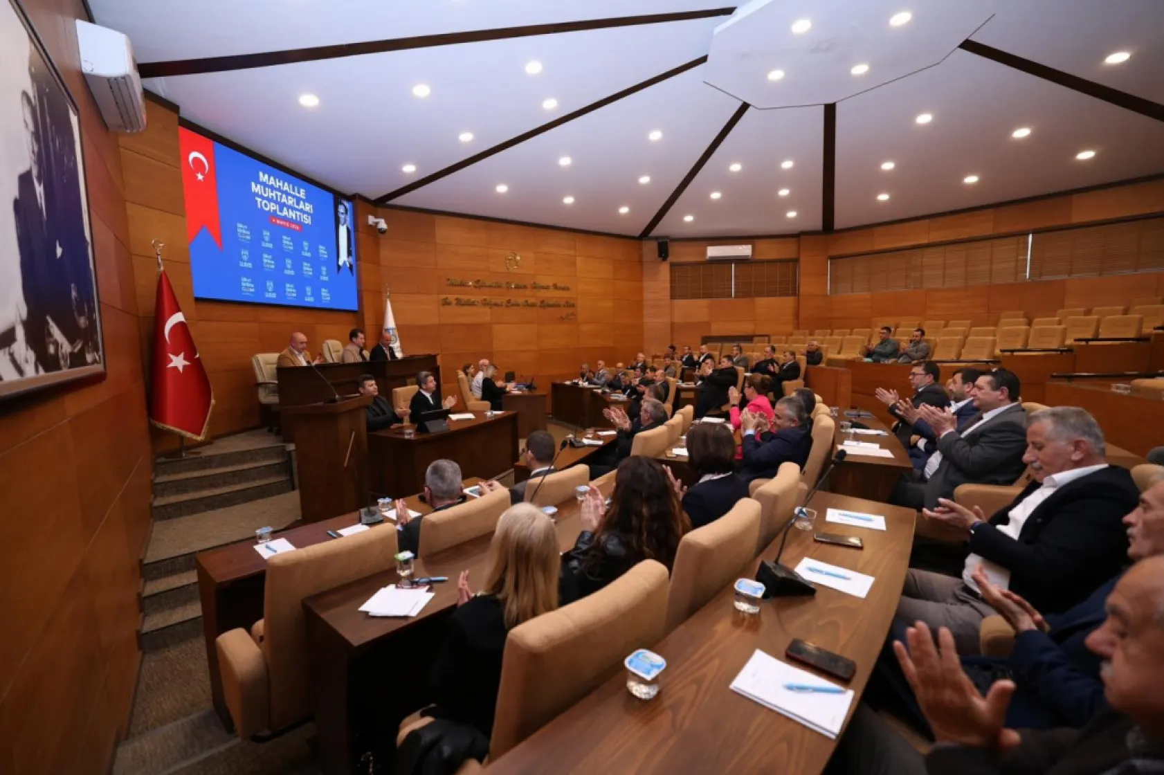 Silivri Belediye Başkanı Bora Balcıoğlu, Muhtarlarla Bir Araya Geldi