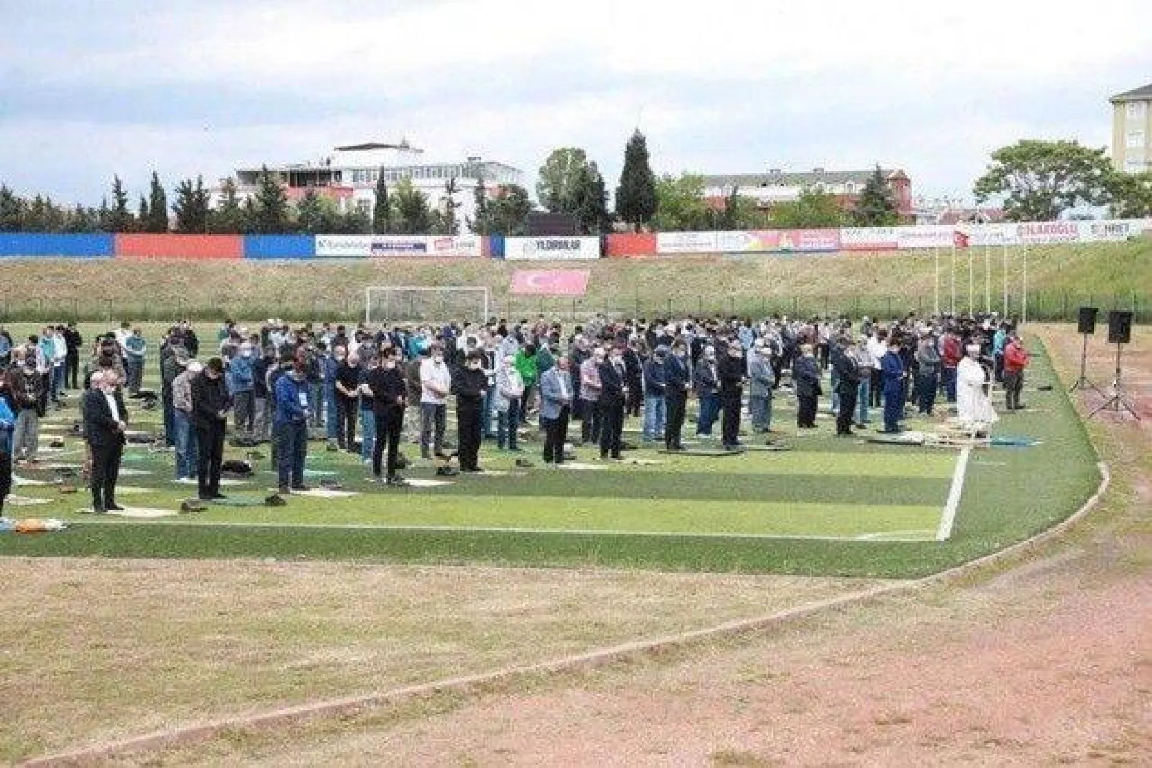 Camiler 74 gün sonra cemaatle buluştu!