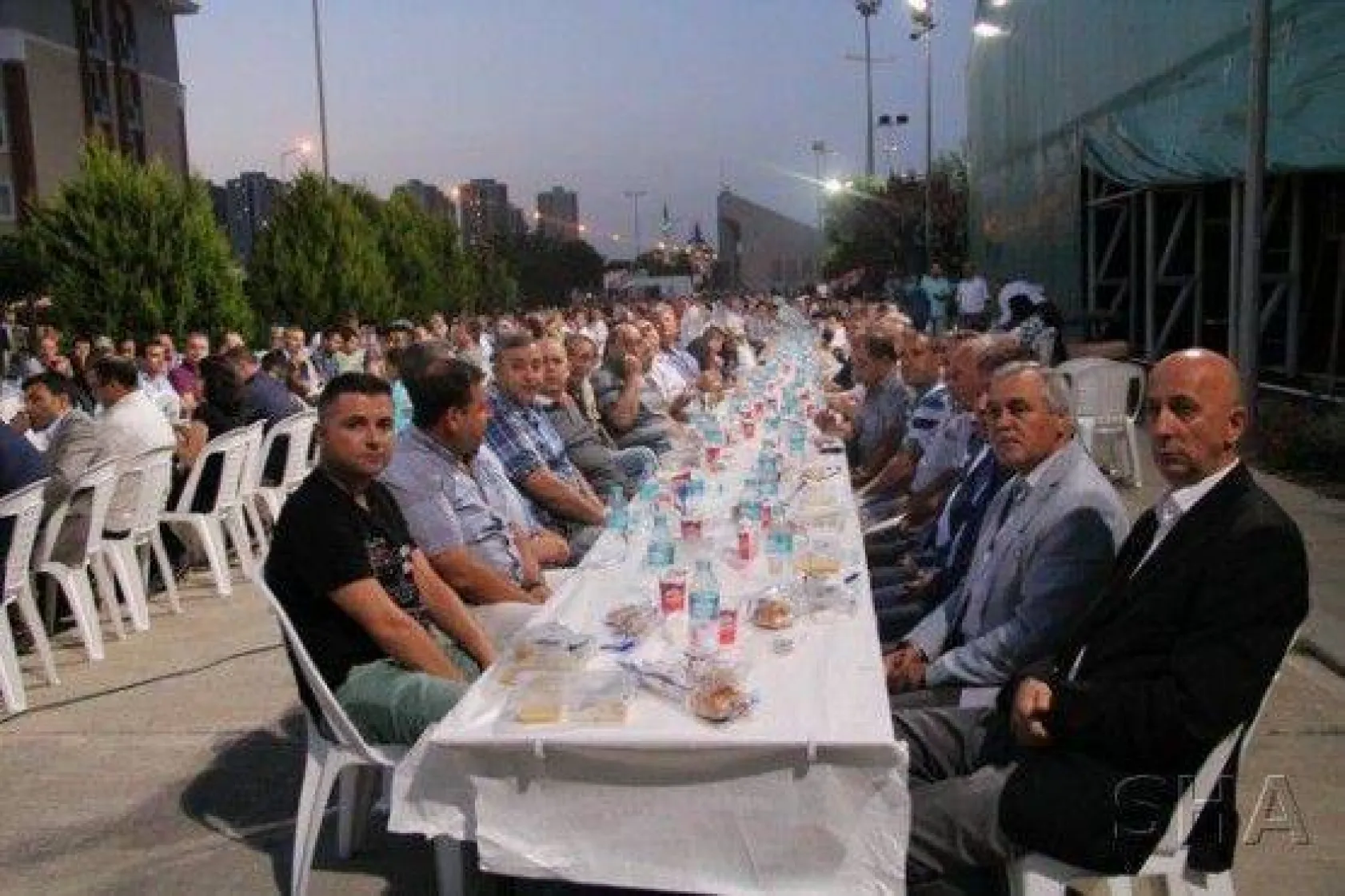 Stk'lar Ve Ak Partililer Vefa İftarında Buluştu