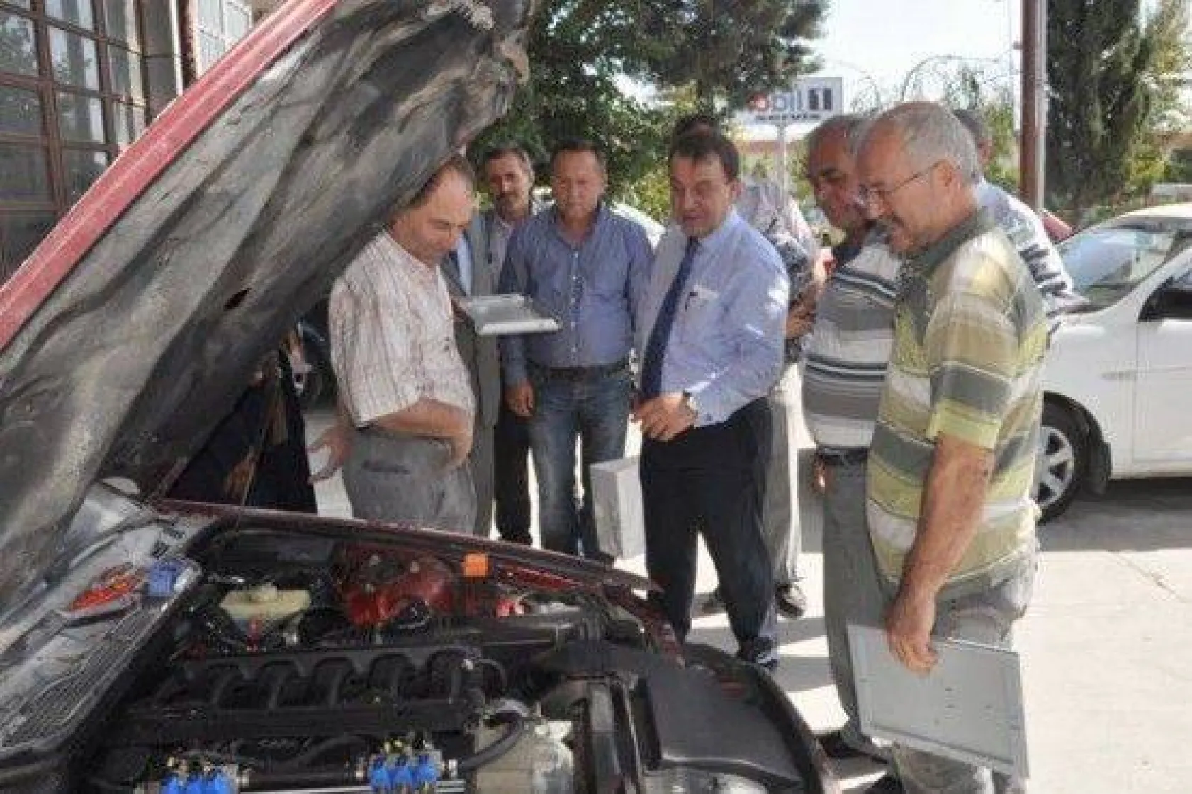 Işıklar Esnaf Ziyaretlerine Devam Ediyor