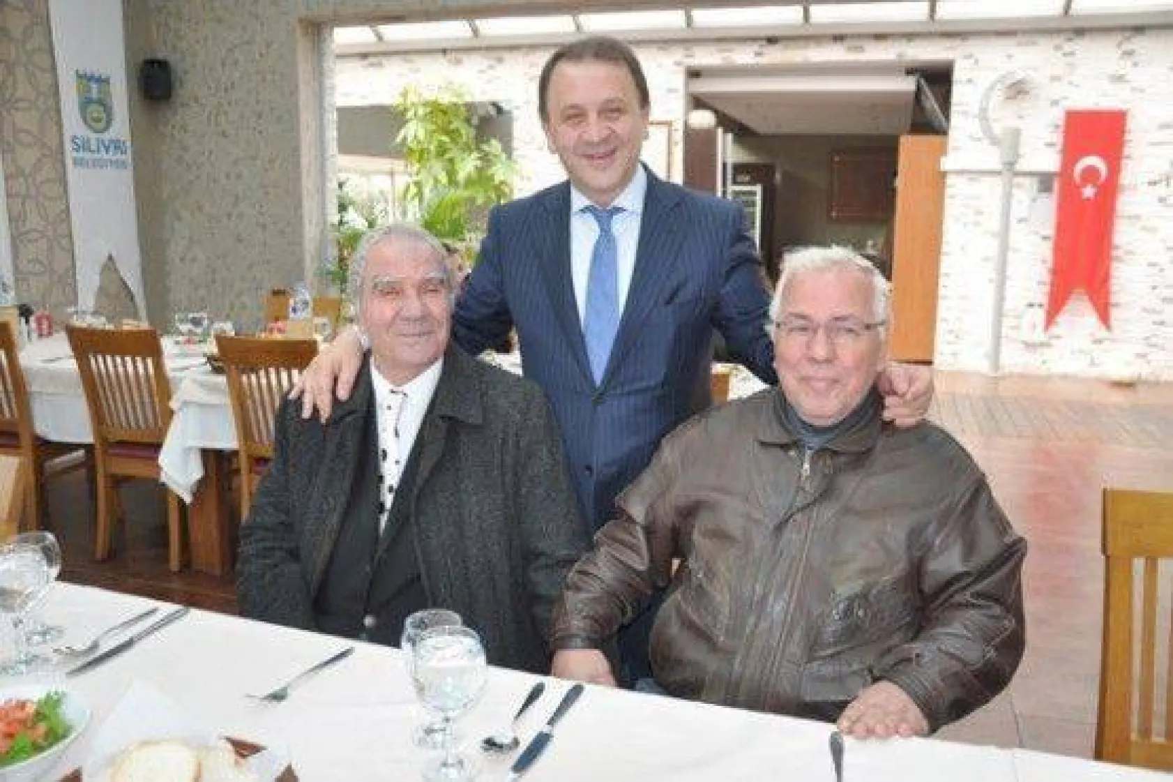 Öğretmenler yemekte buluştu