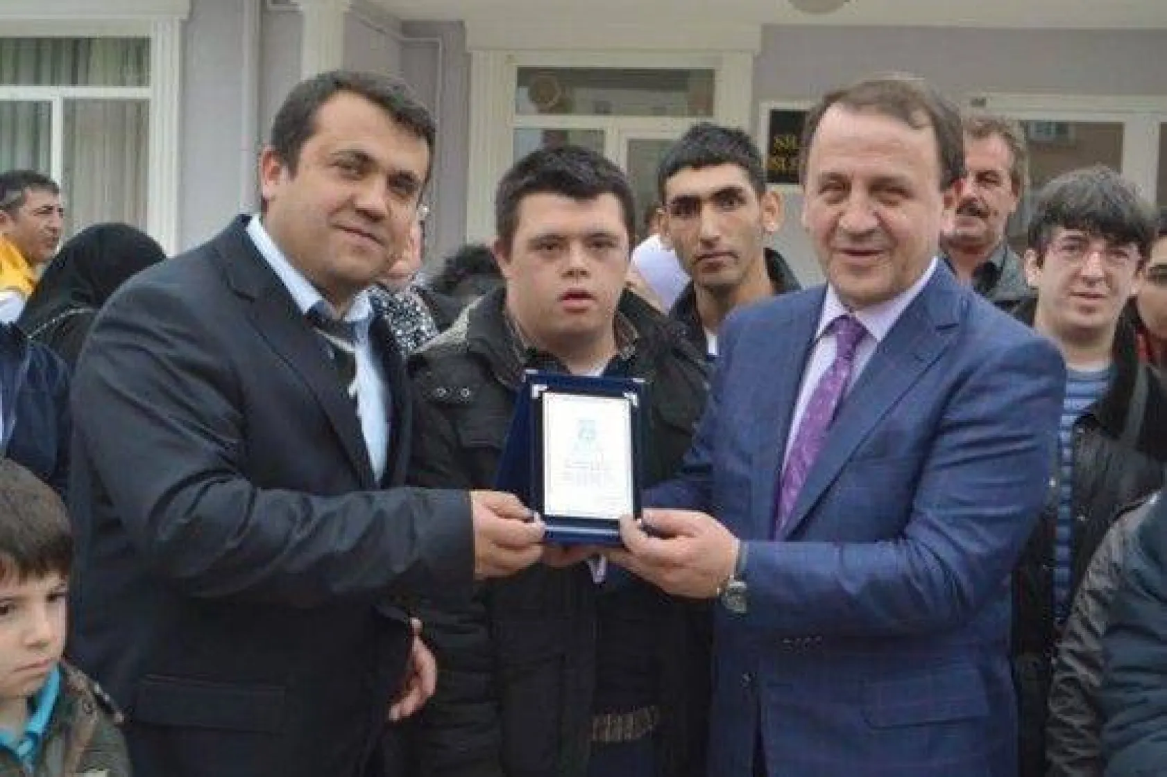 Sevgi Dolu Yüreklerden Sevgi Korusu