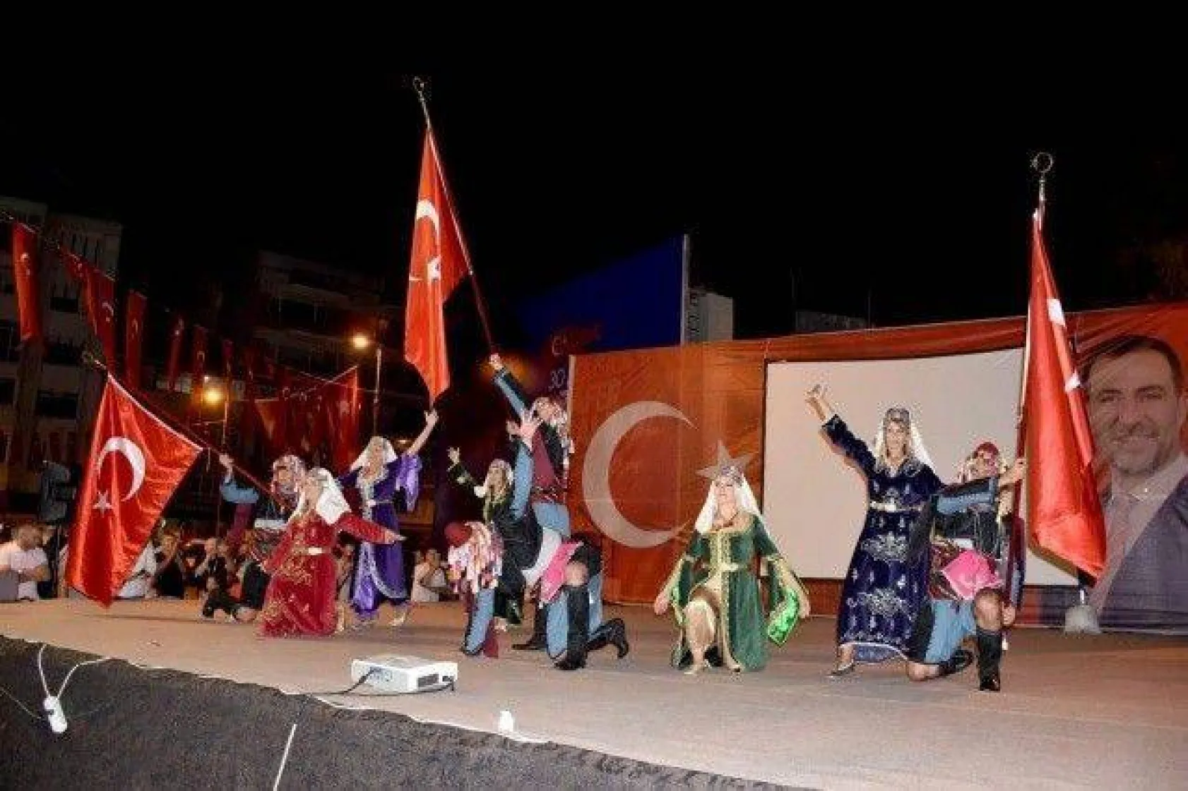 30 Ağustos coşkusu sokaklara taştı