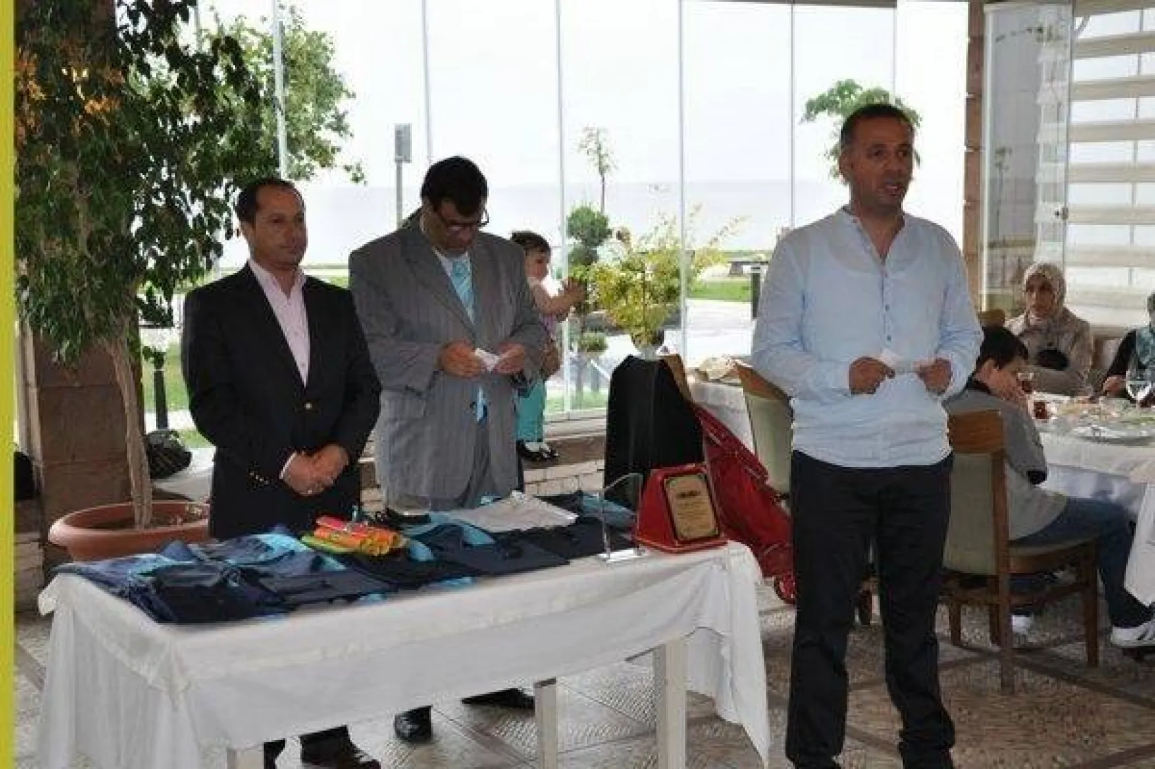 Özel Çocuklar İlk Diplomalarını Aldı