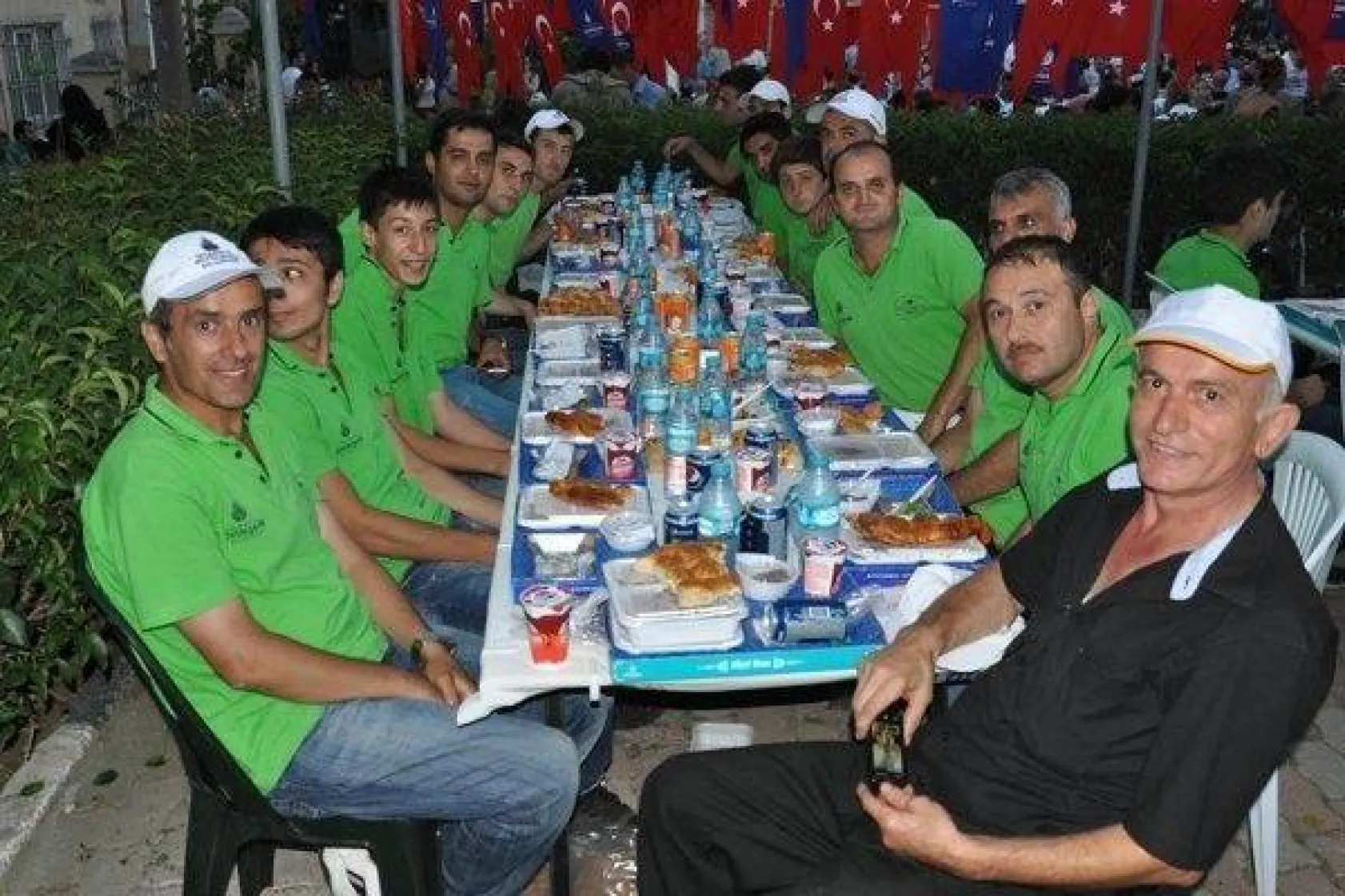 Fatih Mahallesinde 2 Bin 500 El Semaya Açıldı