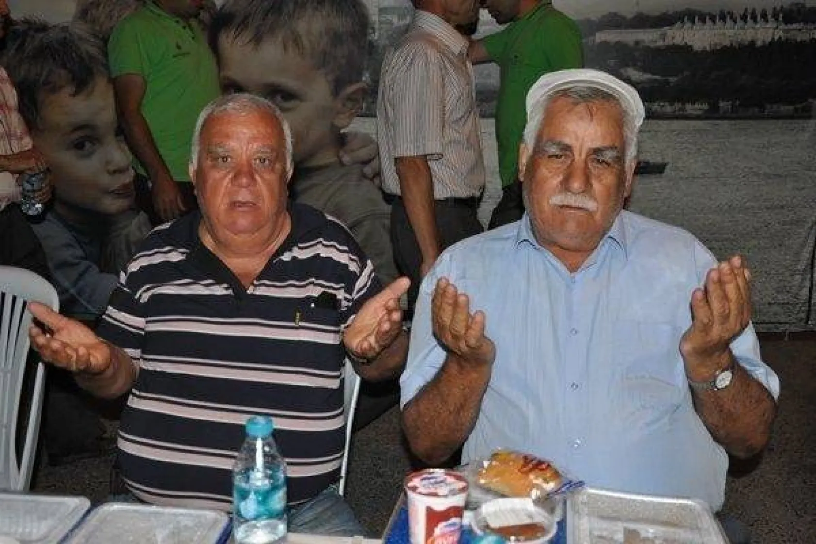 Değirmenköy'de Gönül Sofraları Kuruldu