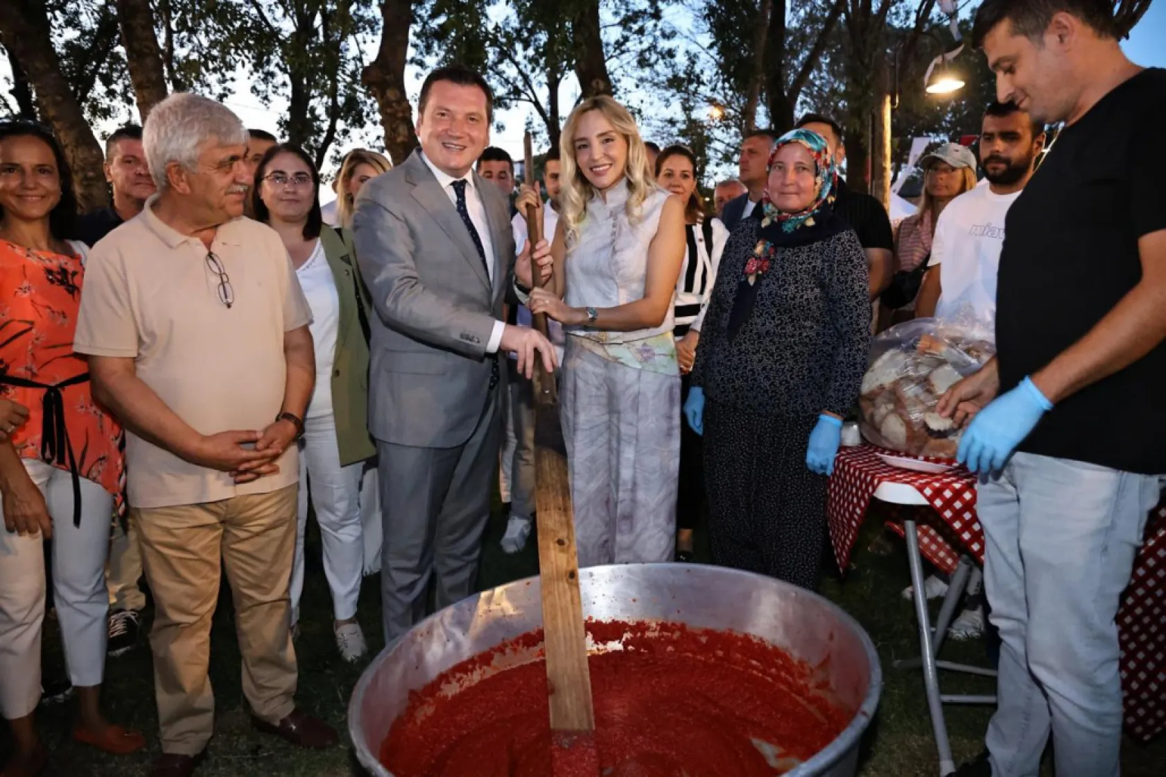 40. Değirmenköy Domates Festivali Tarımın ve Eğlencenin Buluşma Noktası Oldu