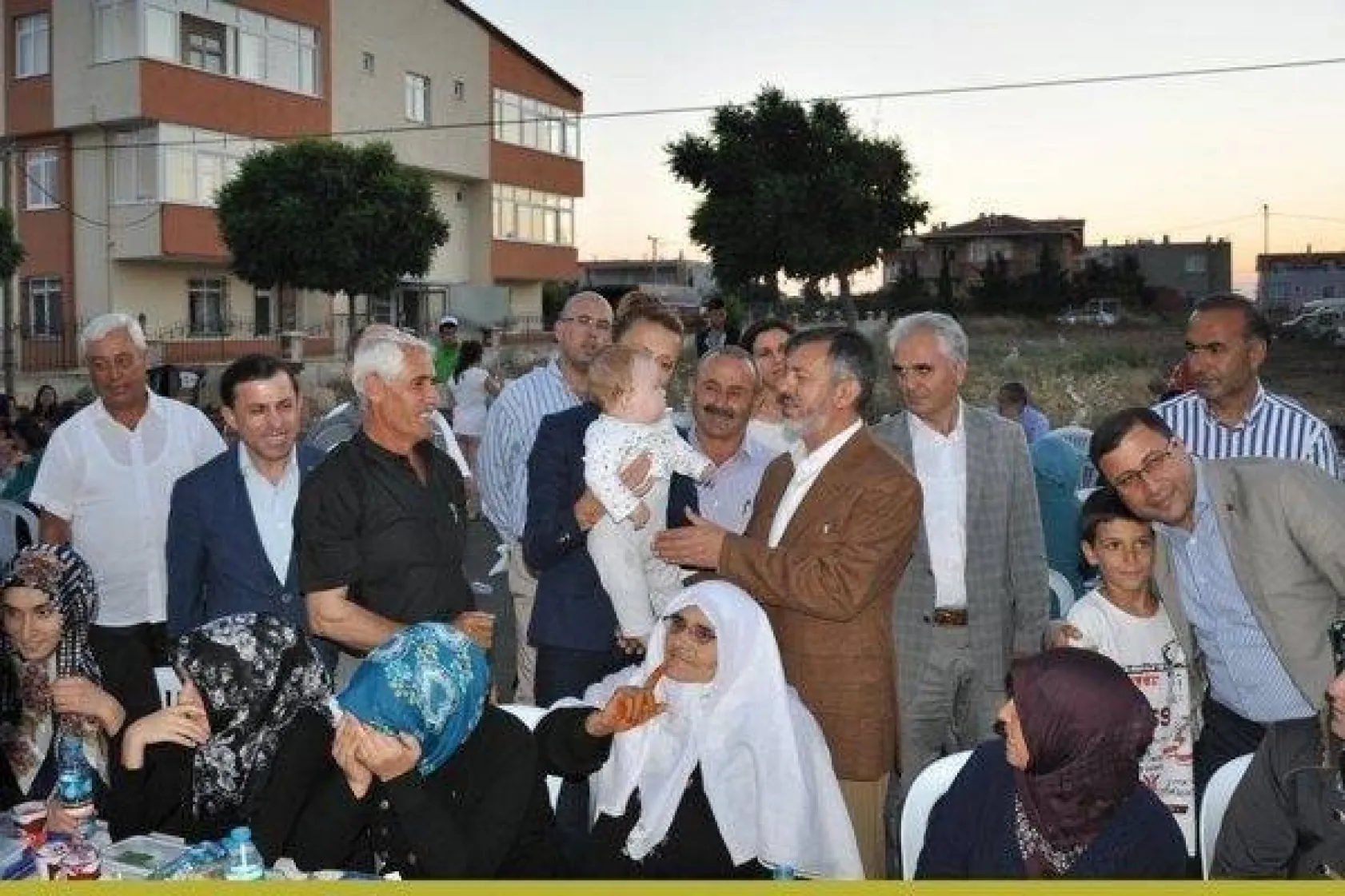 Cumhuriyet Mahallesi Tek Yürek Oldu