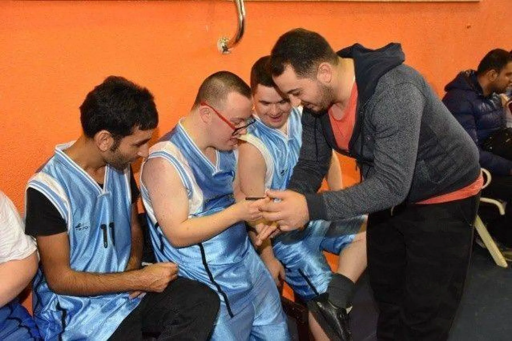 Ak Gençlerden Özel Çocuklara Özel Maç