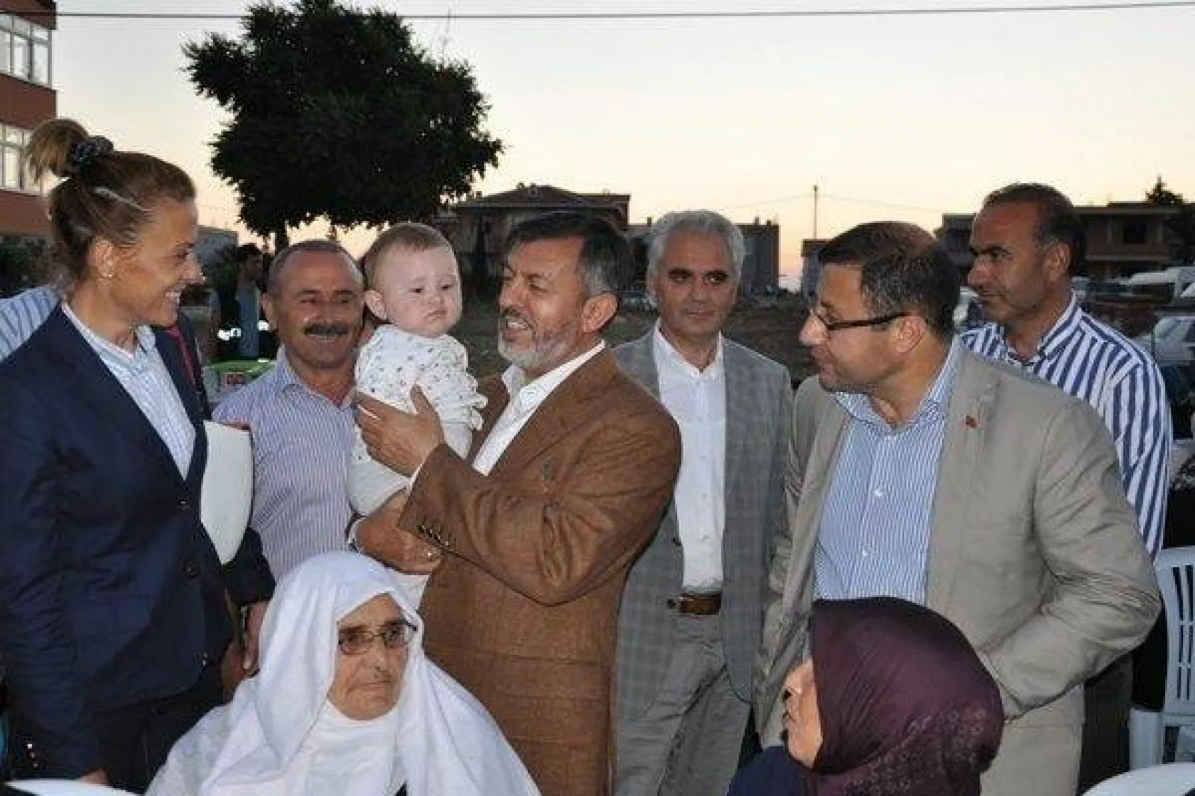 Cumhuriyet Mahallesi Tek Yürek Oldu