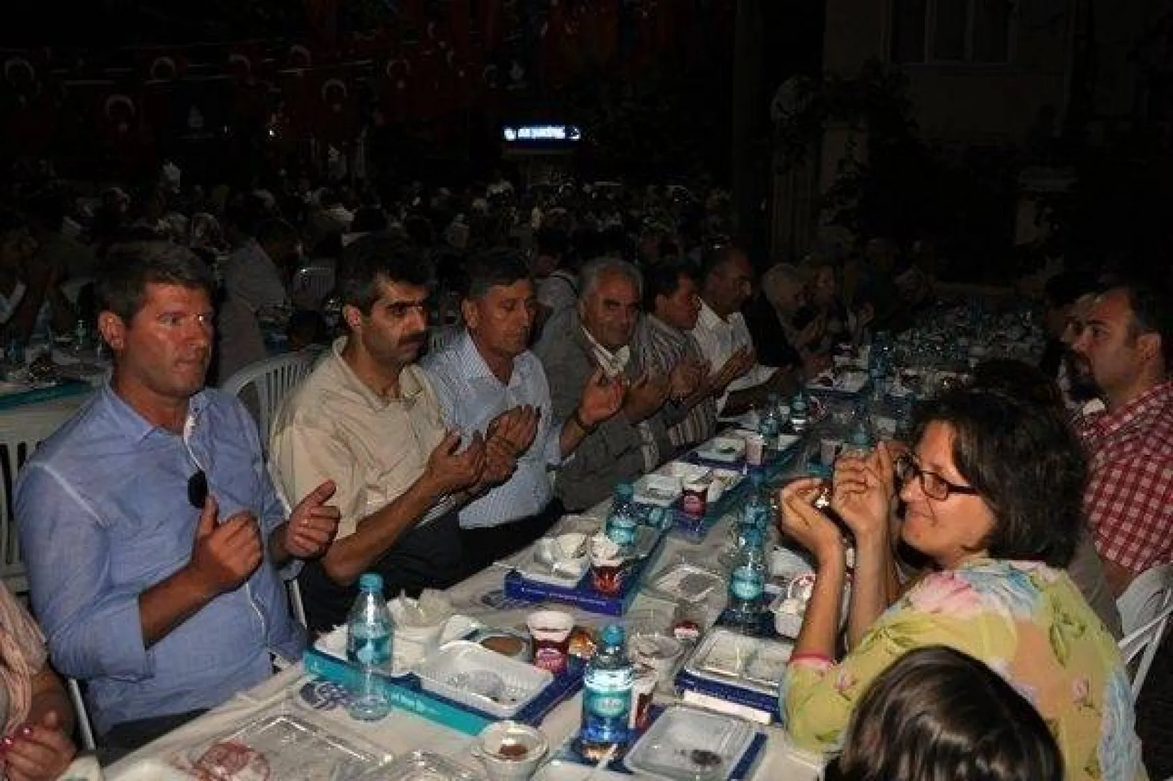 Fatih Mahallesinde 2 Bin 500 El Semaya Açıldı