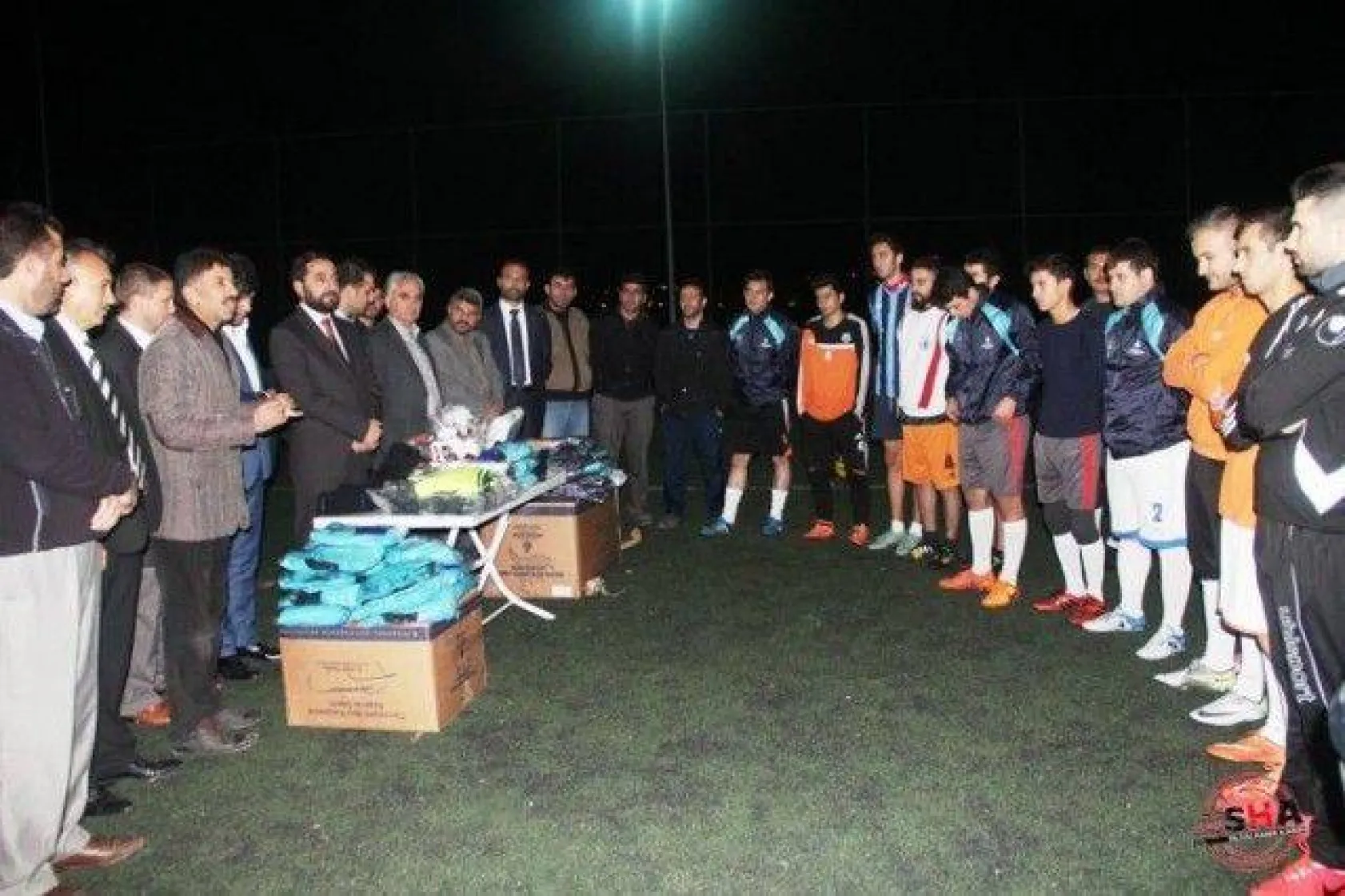 AK Parti'den Spor Kulüplerine Malzeme Desteği