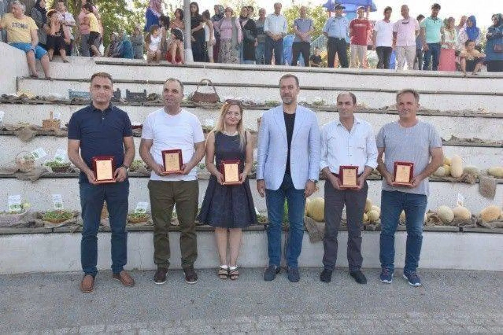 Silivri'de kavun ve bamya lezzetleri yarıştı