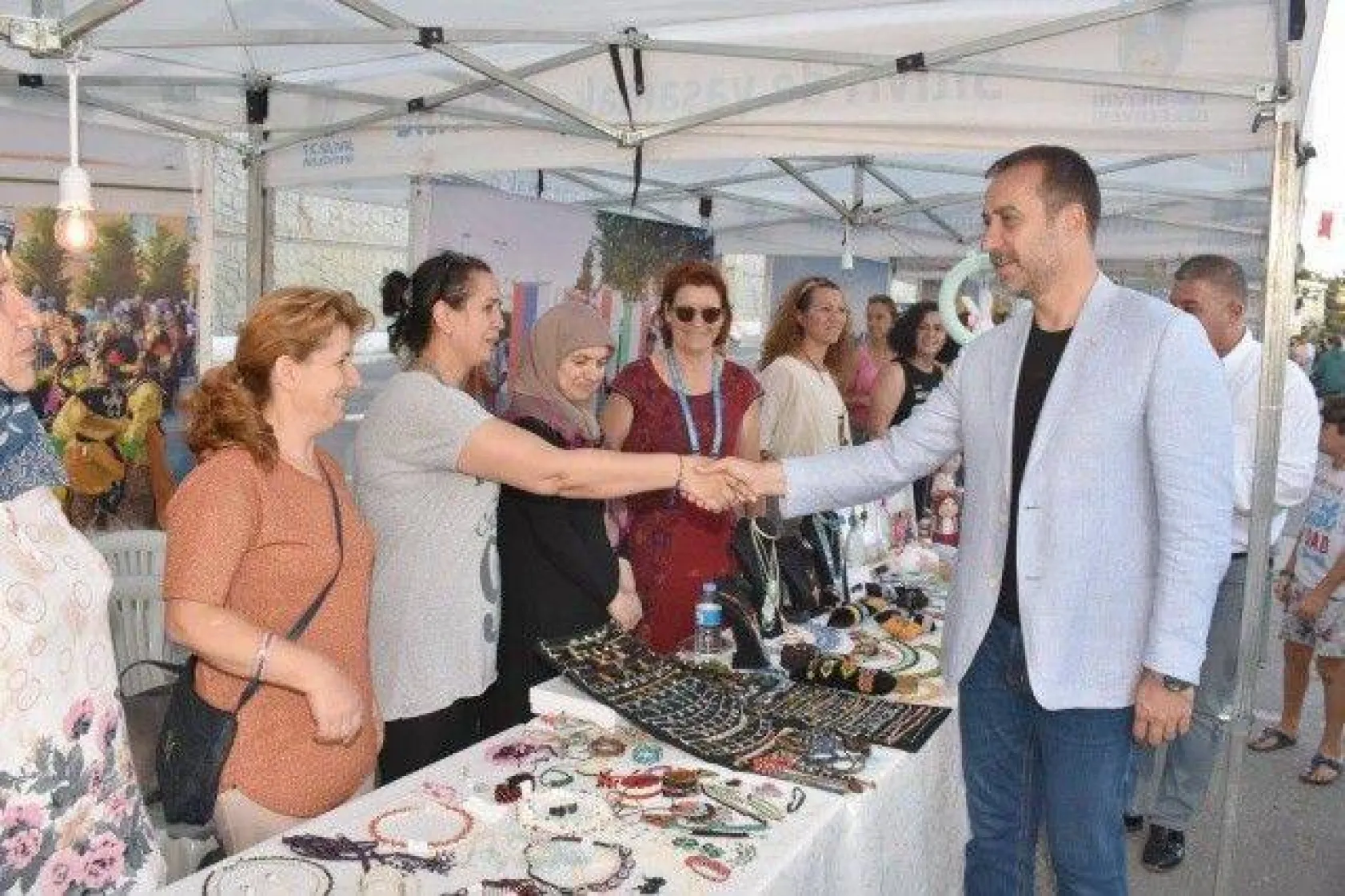 Silivri'de kavun ve bamya lezzetleri yarıştı