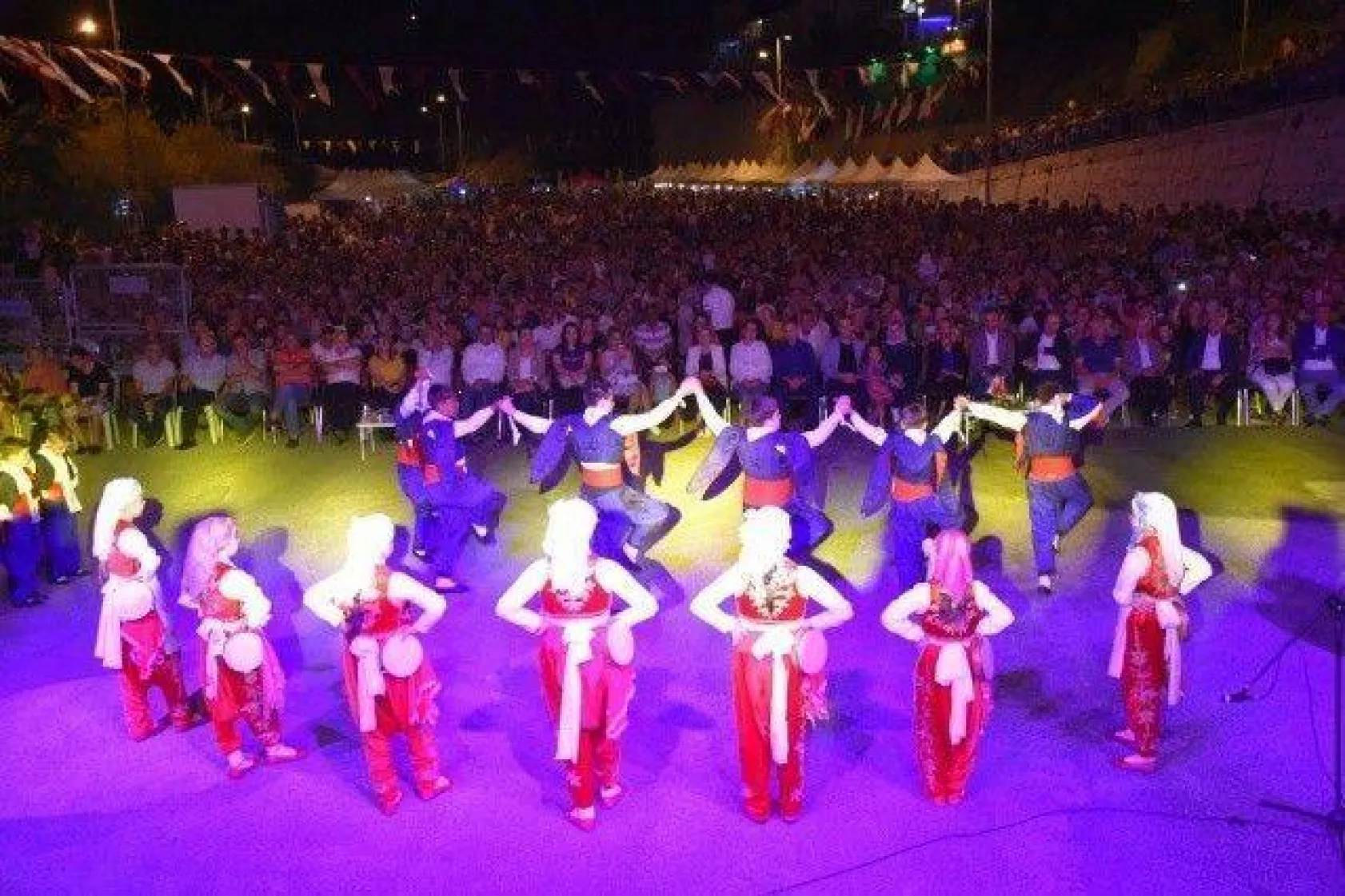 Silivri'de kavun ve bamya lezzetleri yarıştı