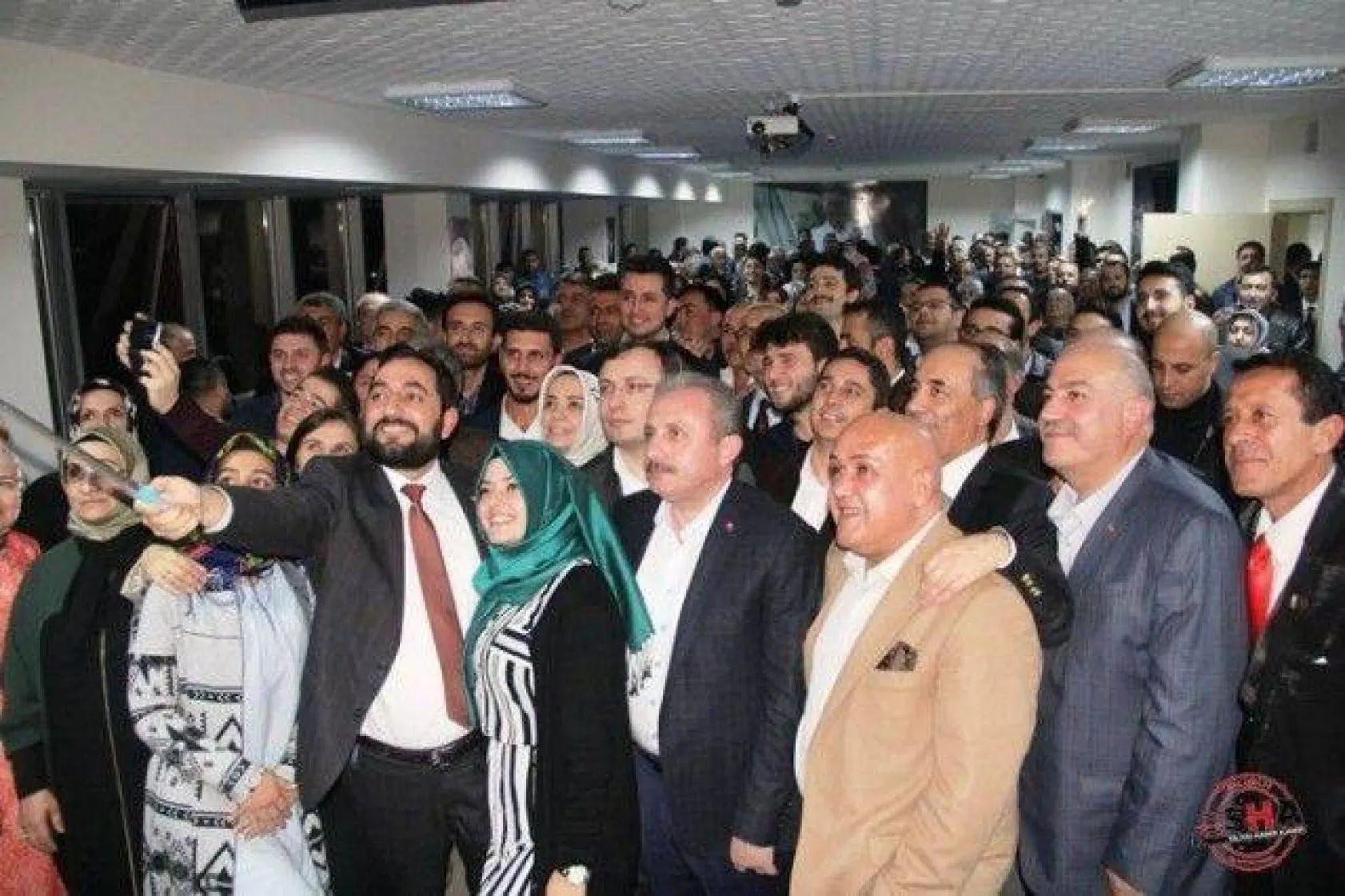 'Belediye'ye AK Parti'nin bayrağını dikeceğiz'