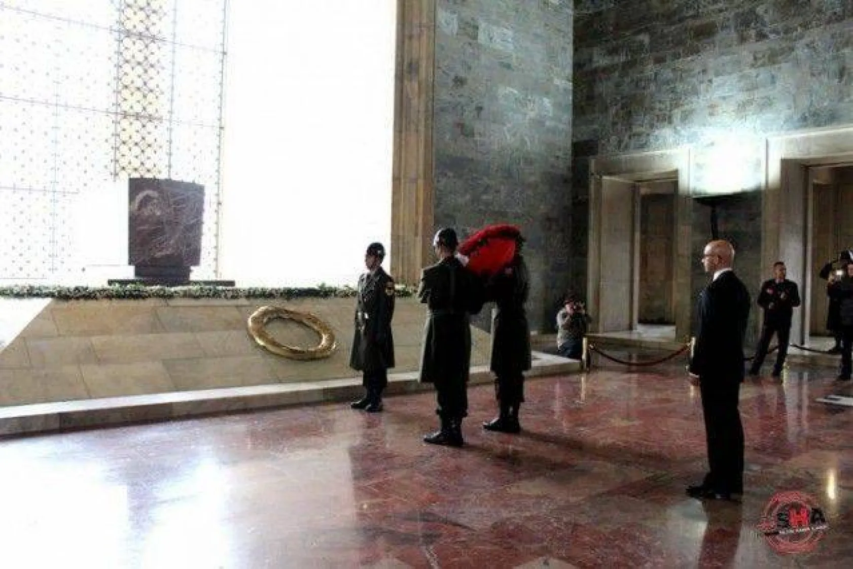 Mektebim, 2000 öğrencisiyle Ata'nın huzurunda