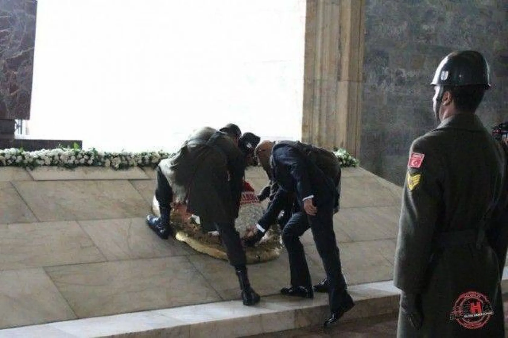 Mektebim, 2000 öğrencisiyle Ata'nın huzurunda