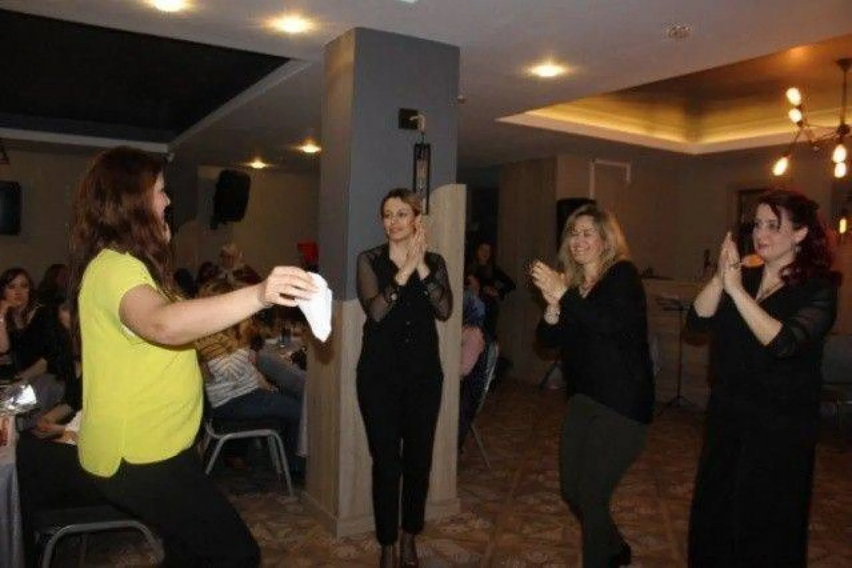 Piri Paşalı kadınlar doyasıya eğlendi [Foto Galeri]