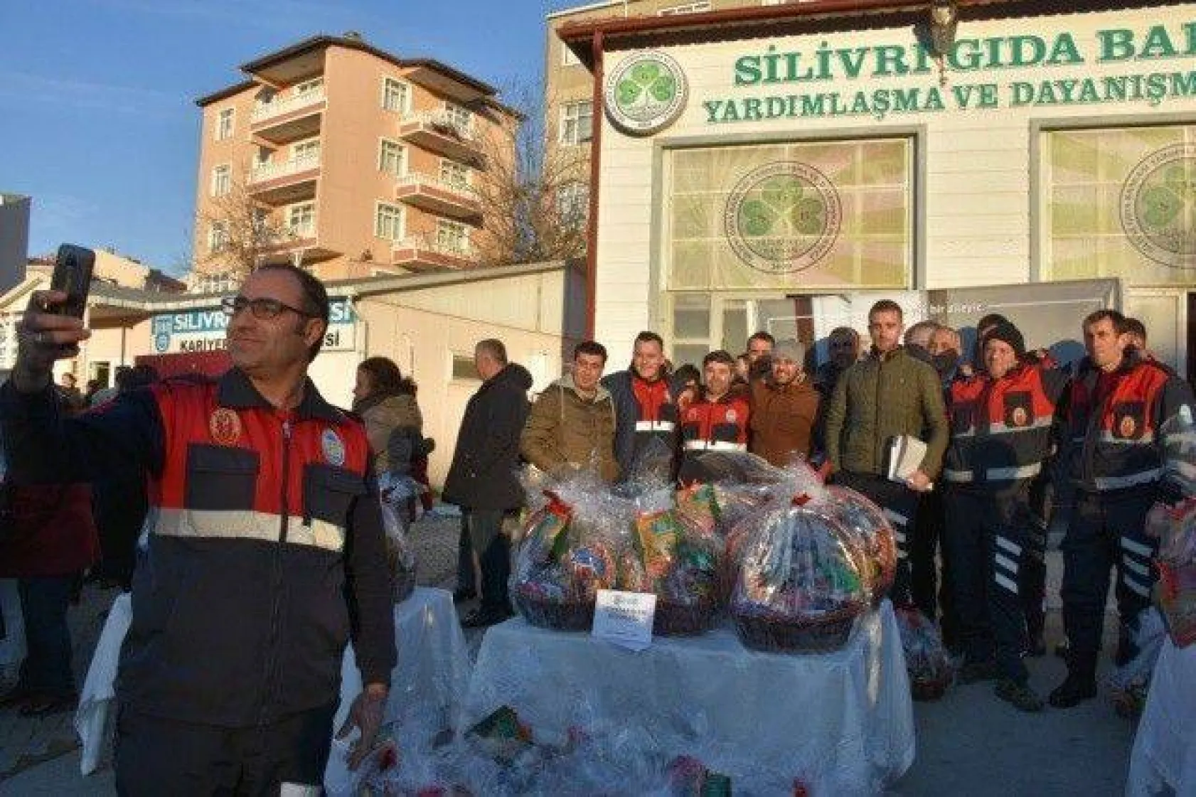 Işıklar: 'Benim Büyük Ailem, Sizlerle Gurur Duyuyorum'
